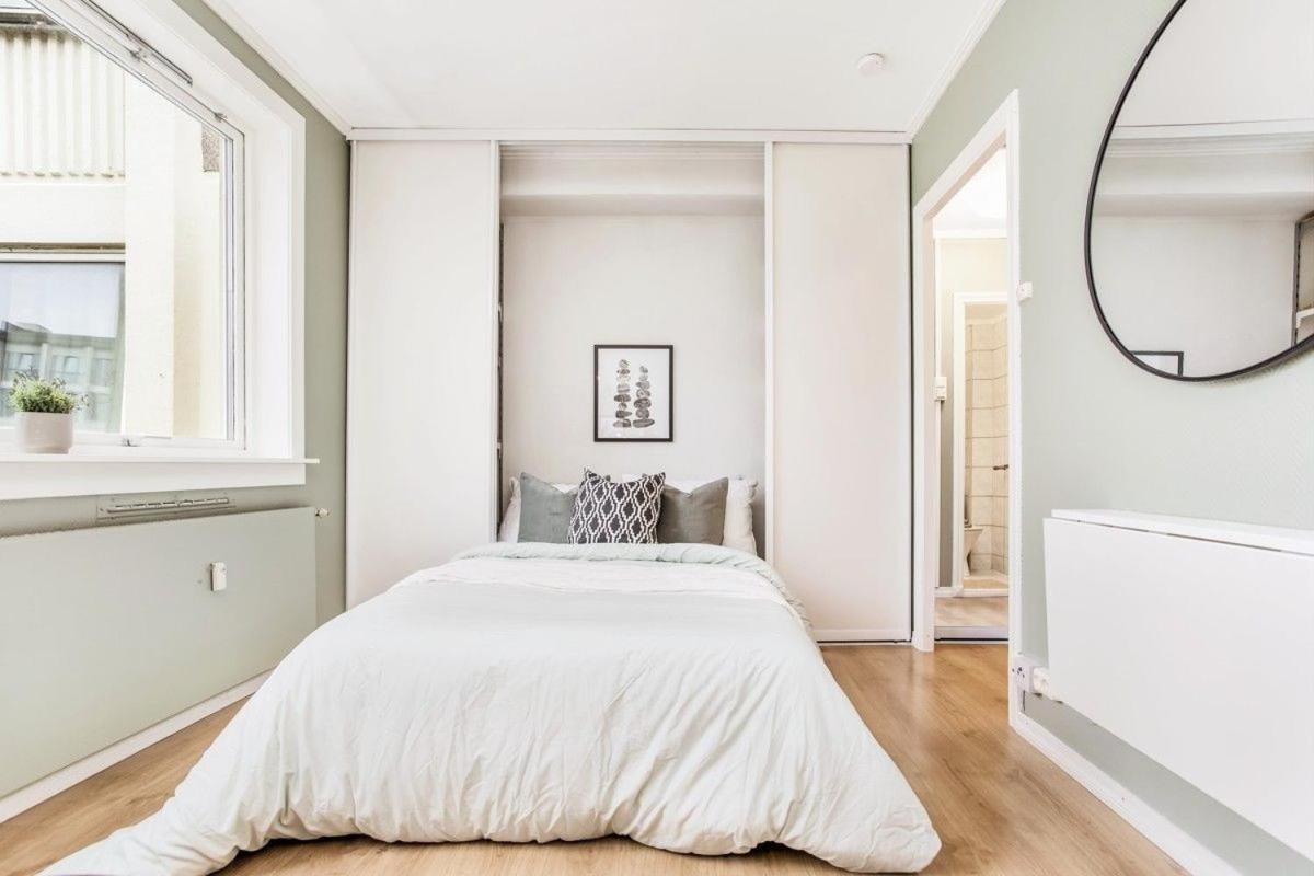 Charming studio apartment view 5