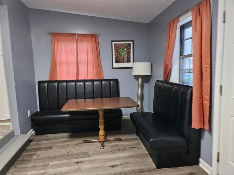 Large, Fenced, Near Beale Street Downtown, Hot tub view 4