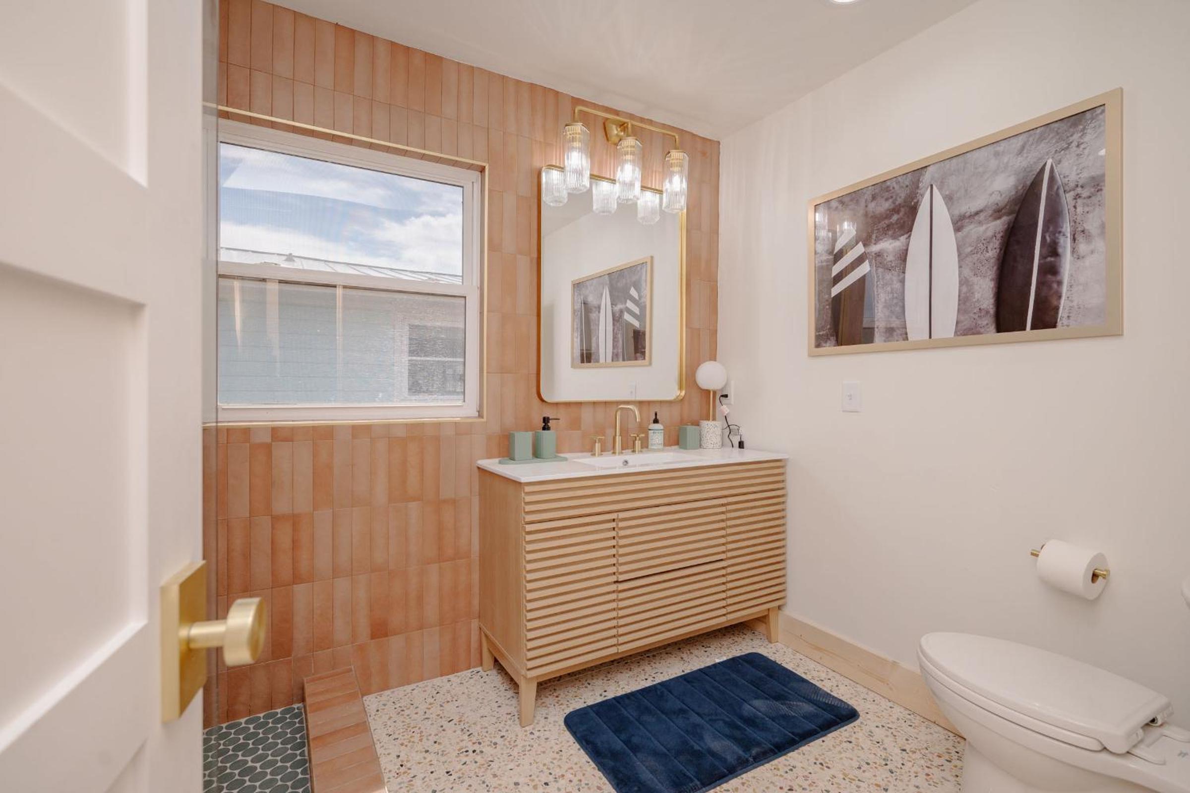 A Summer Fling by Oak Island Accommodations view 4