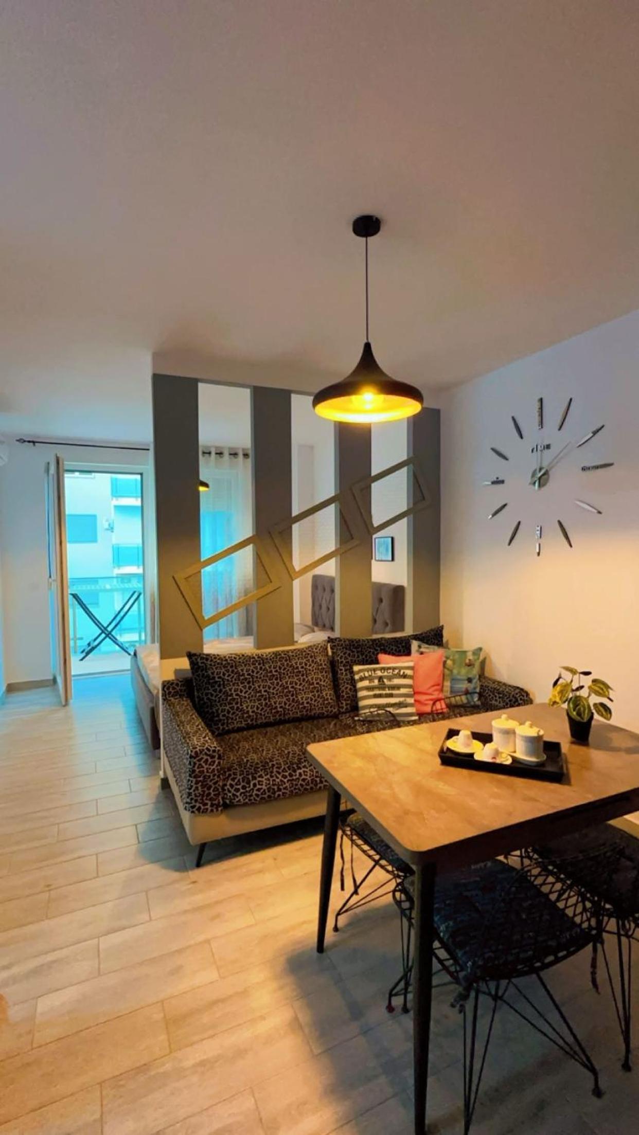 King’s apartment/sea view