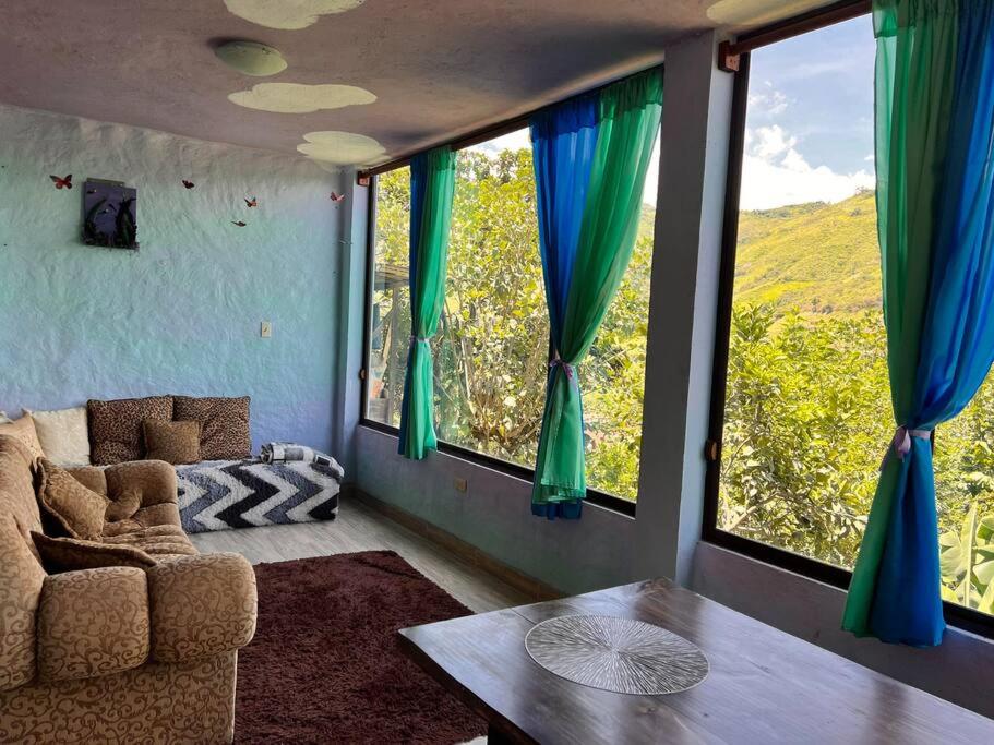 Spacious Cloud Studio Mandango Vista