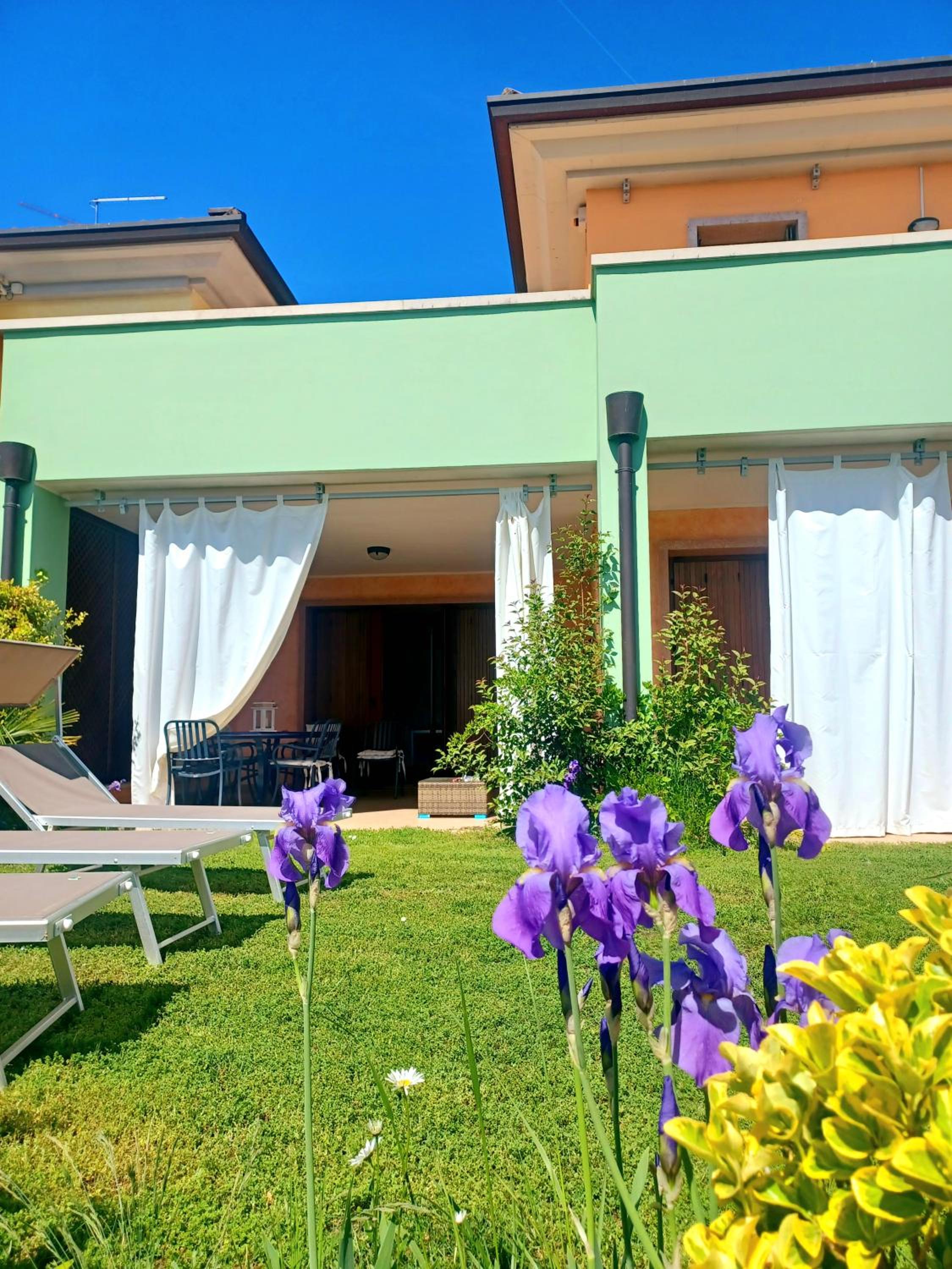 REGINA GARDESANA Luxury