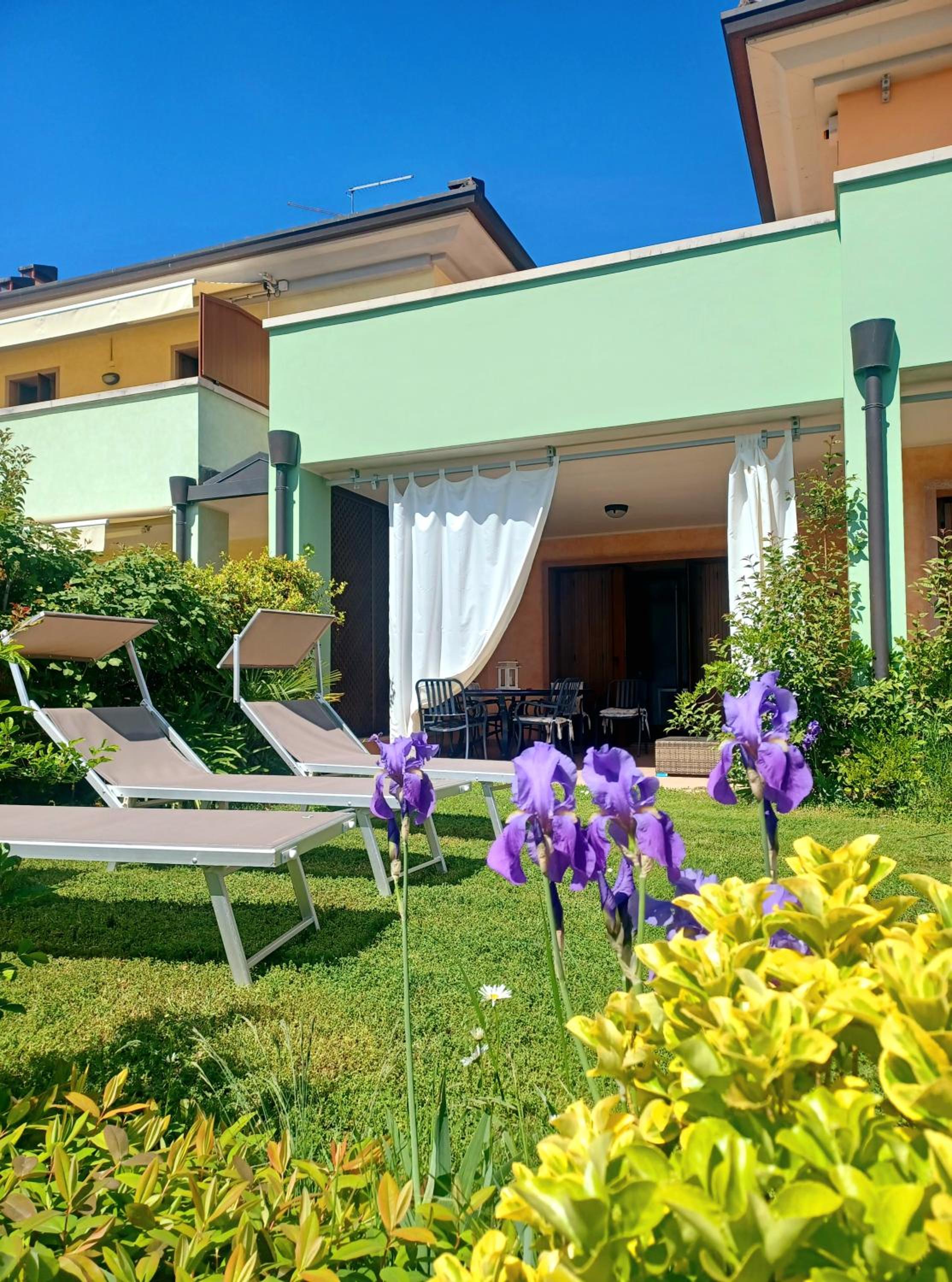 REGINA GARDESANA Luxury
