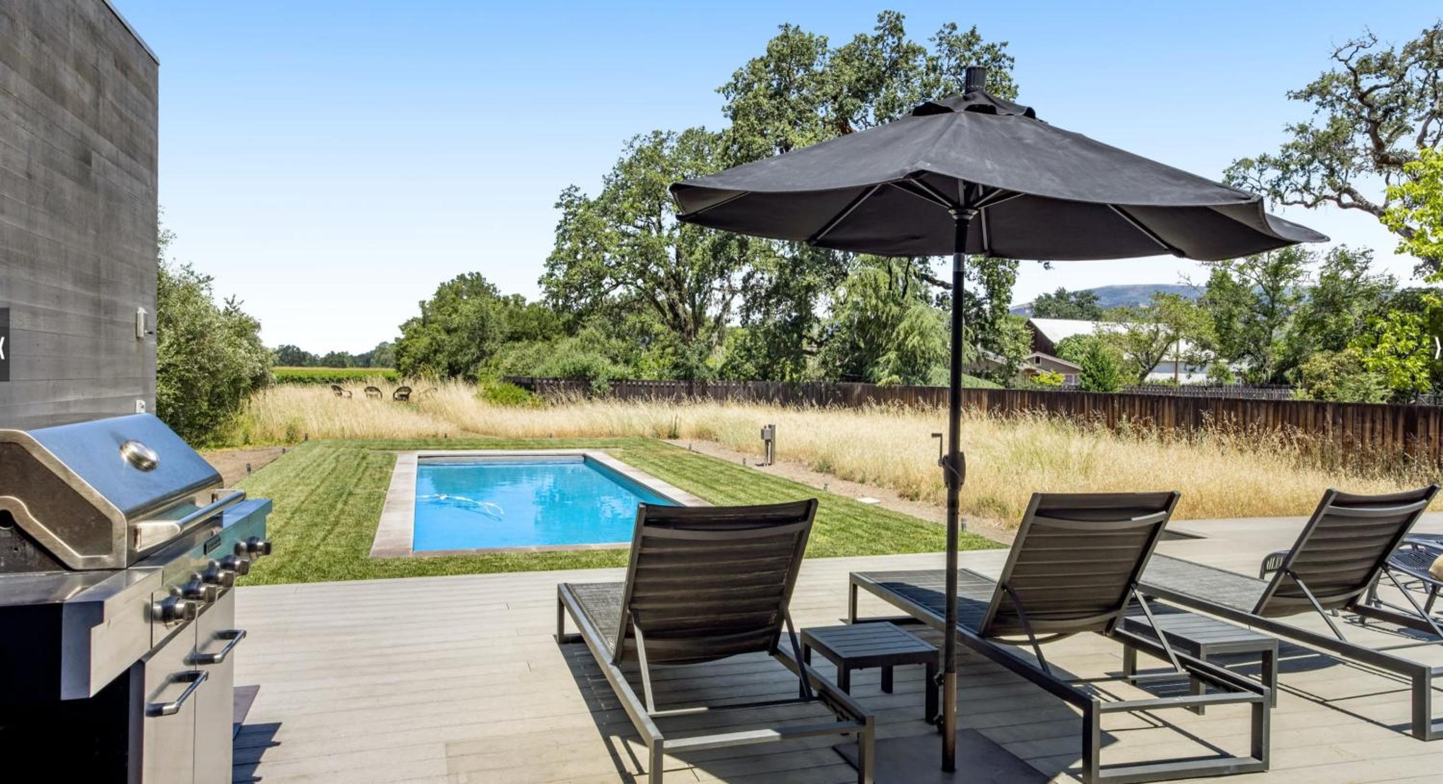 Modern Sonoma Home w Private Pool - Valley Vineyards view 5