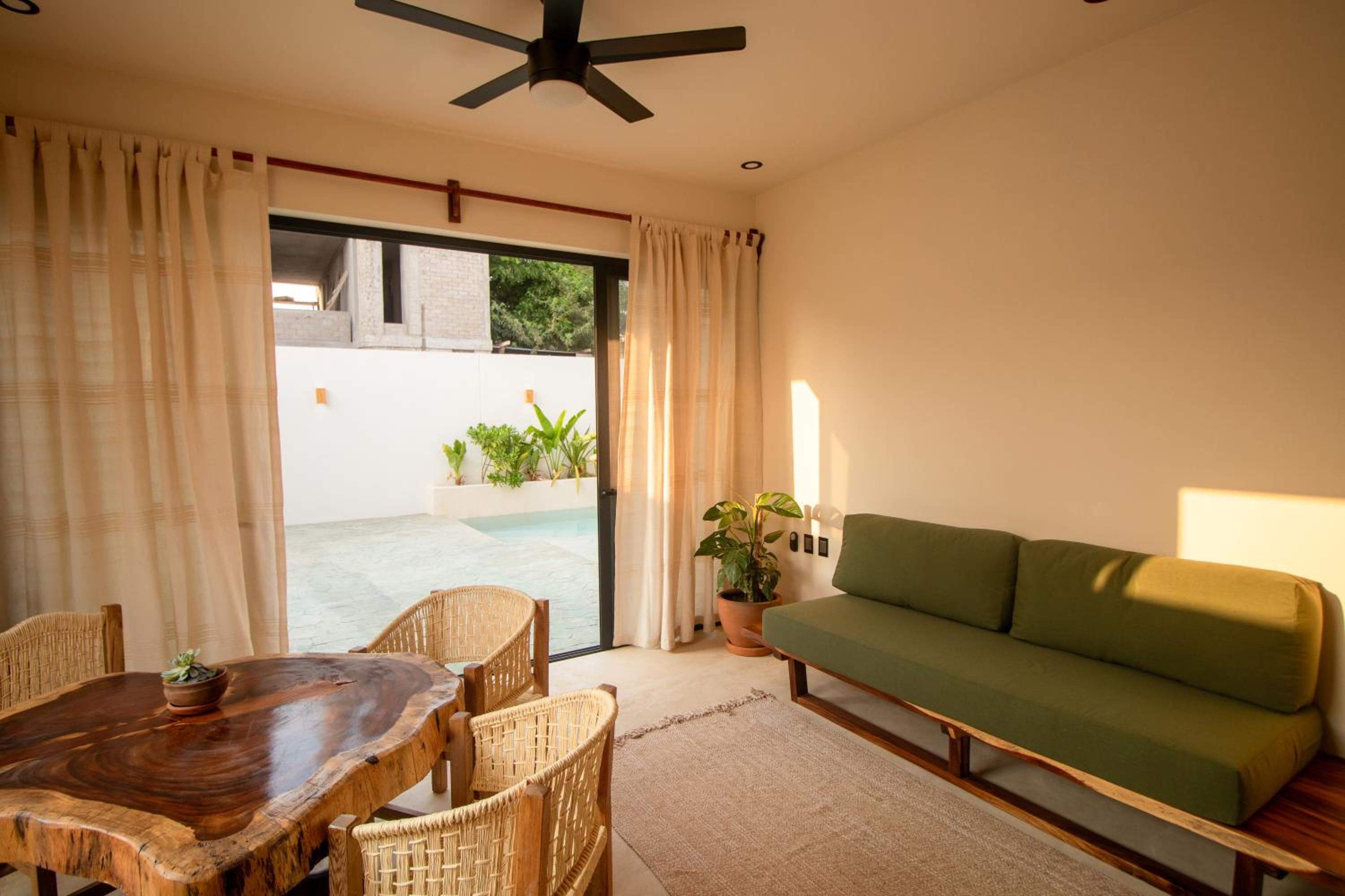 CASA RAFFAELLA Modern apartments with AC Pool Starlink view 4