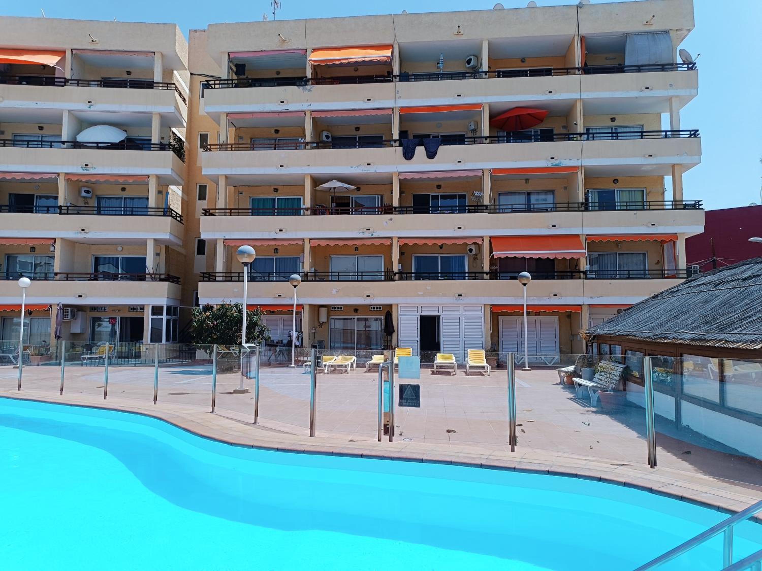 Pool view accommodation in Playa del Ingles