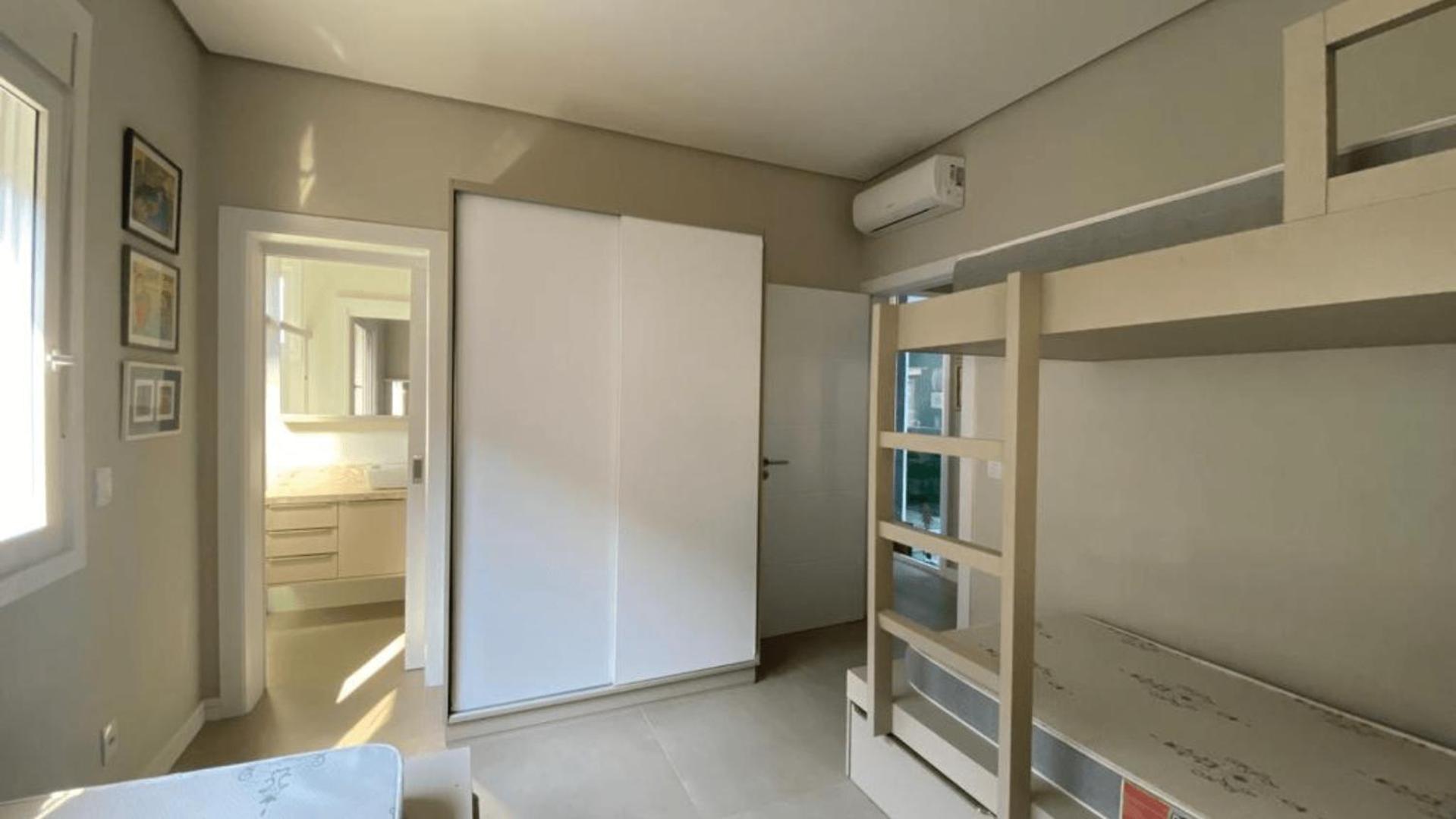 High-standard Condo 250m from the Beach
