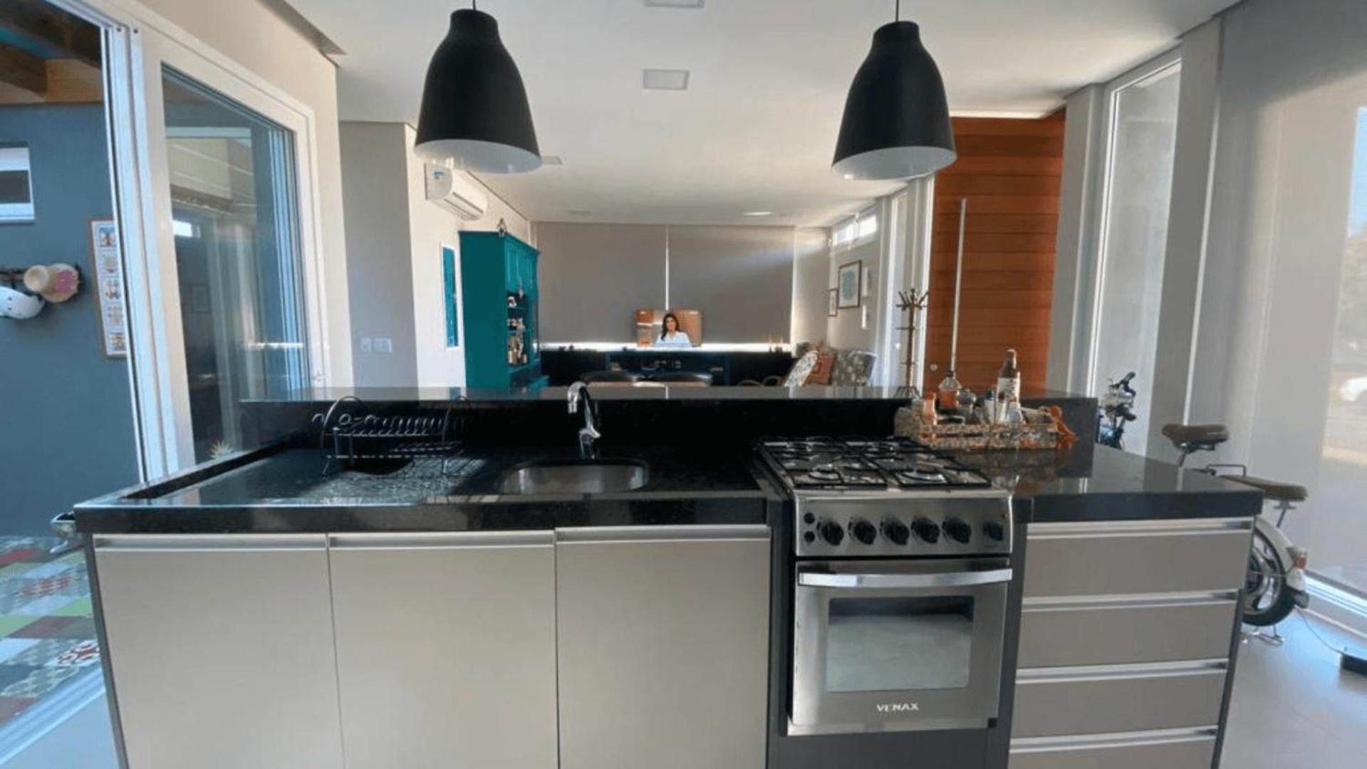 High-standard Condo 250m from the Beach