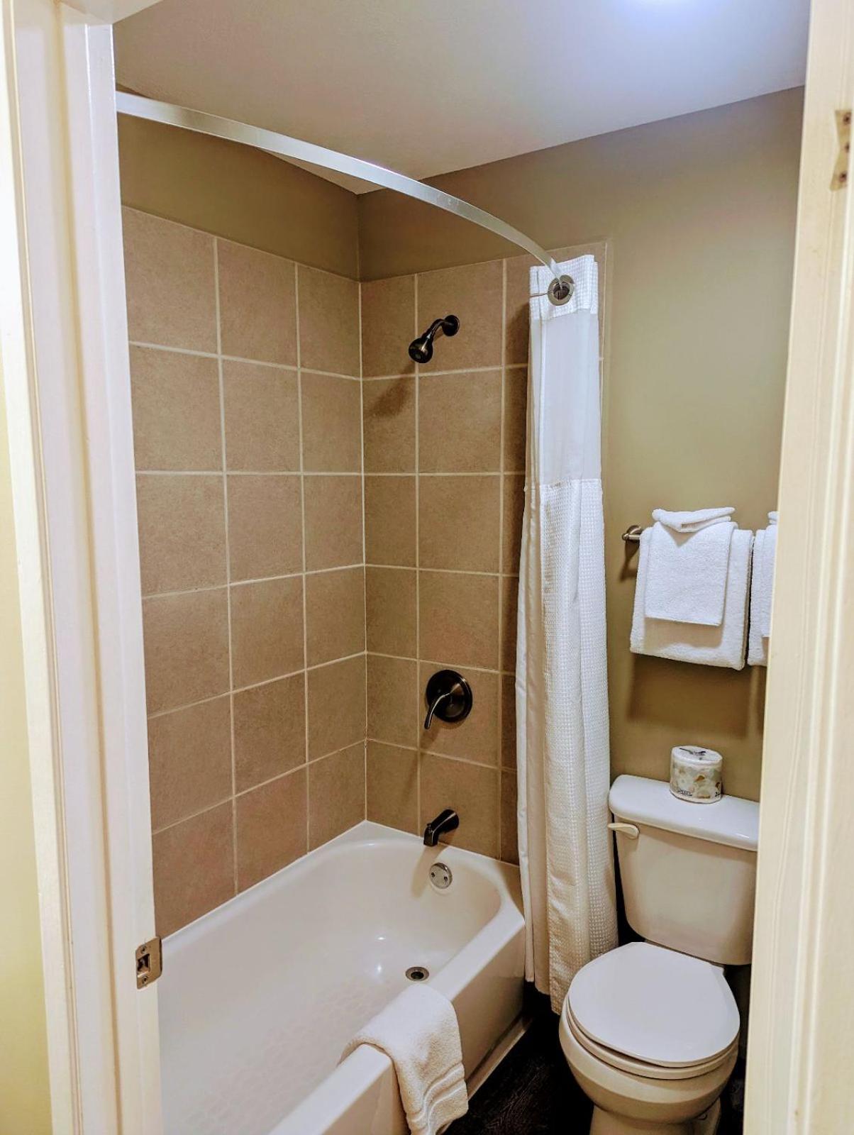 Alpine Inn & Suites