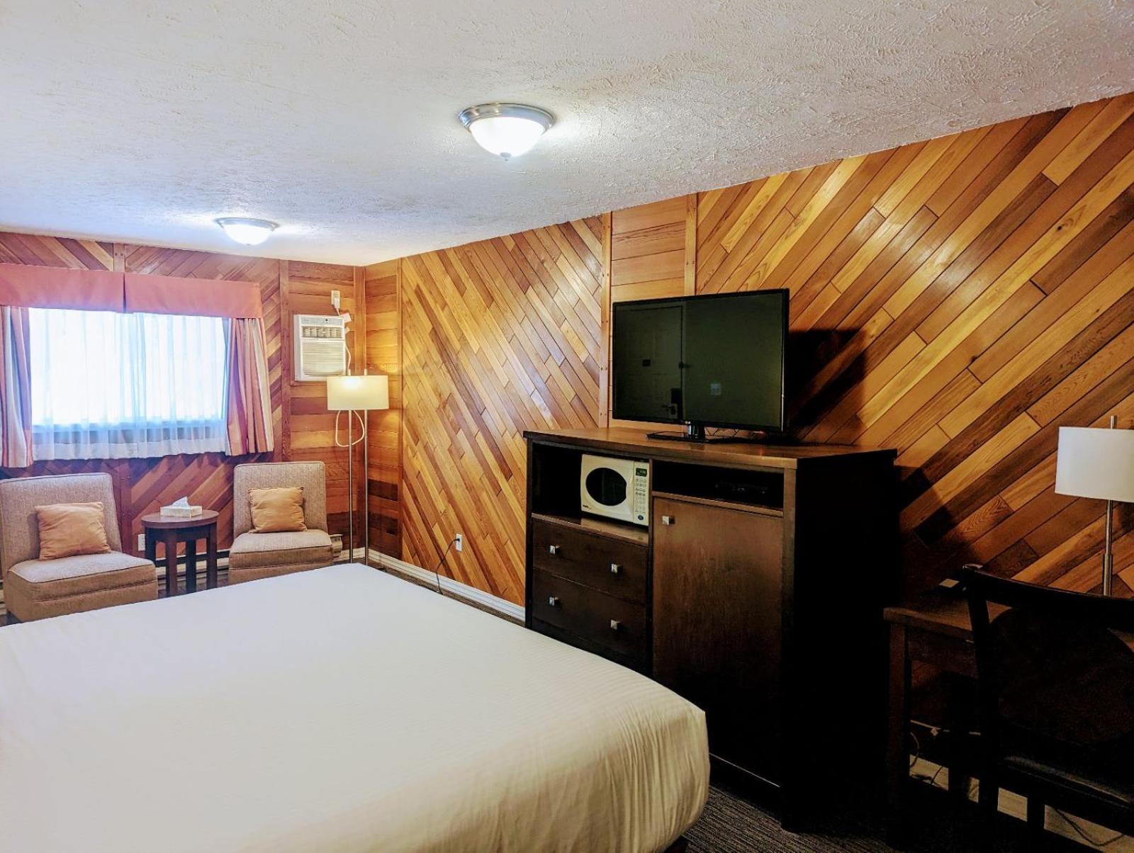Alpine Inn & Suites