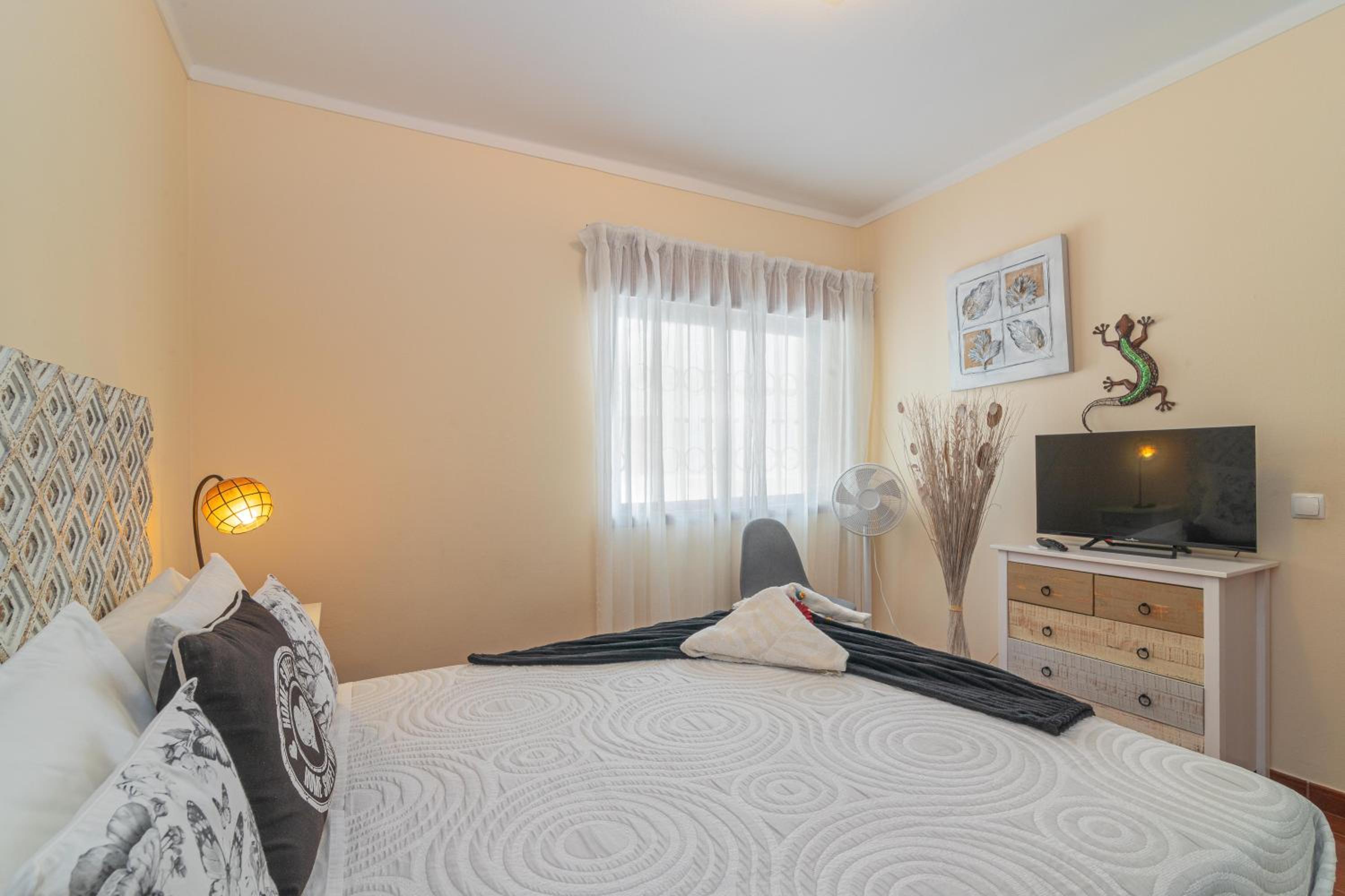 Torre da Rocha - Silhueta Citadina view 5
