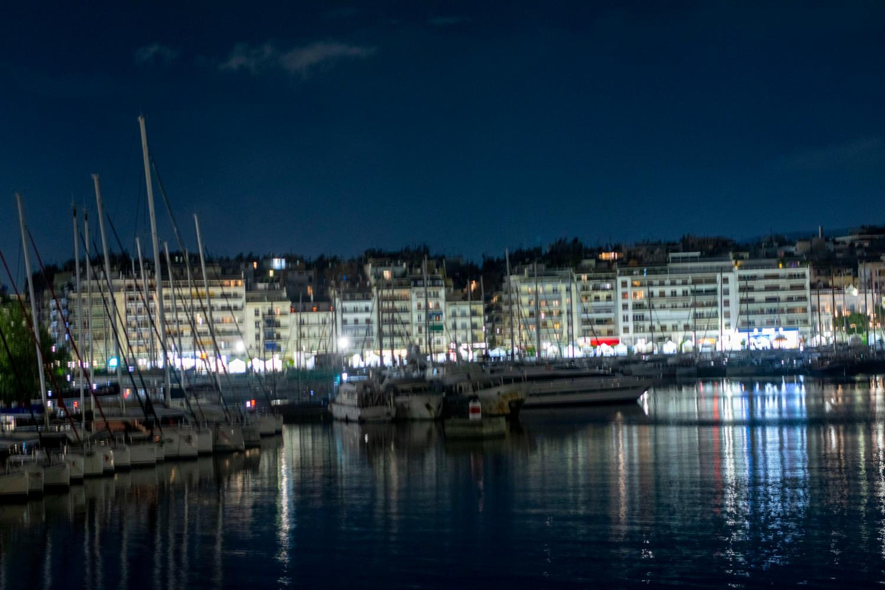 magnificent marina zeas apartment view 3