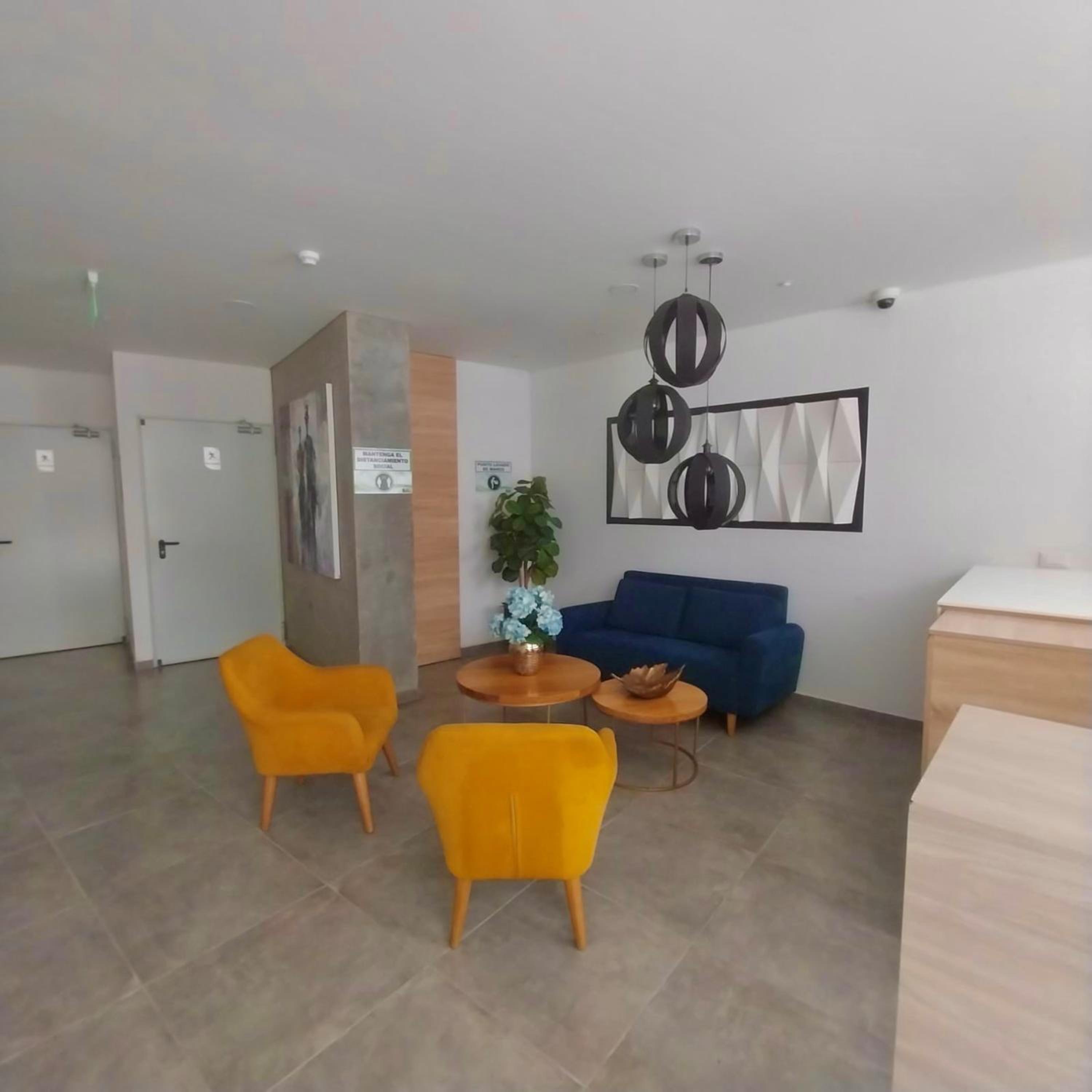 Entire Apartment Loft coffee- parking- WIFI 5G