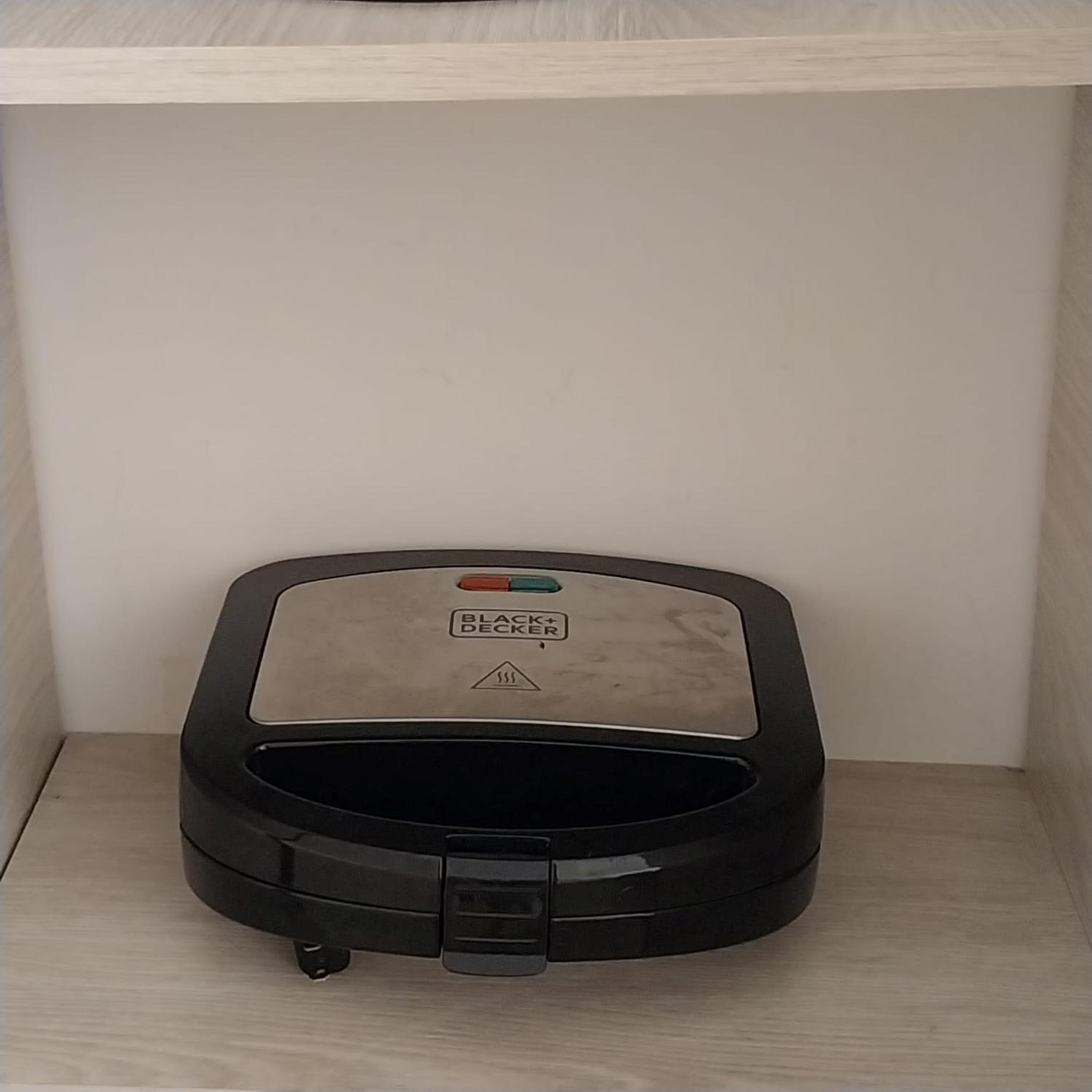 Entire Apartment Loft coffee- parking- WIFI 5G