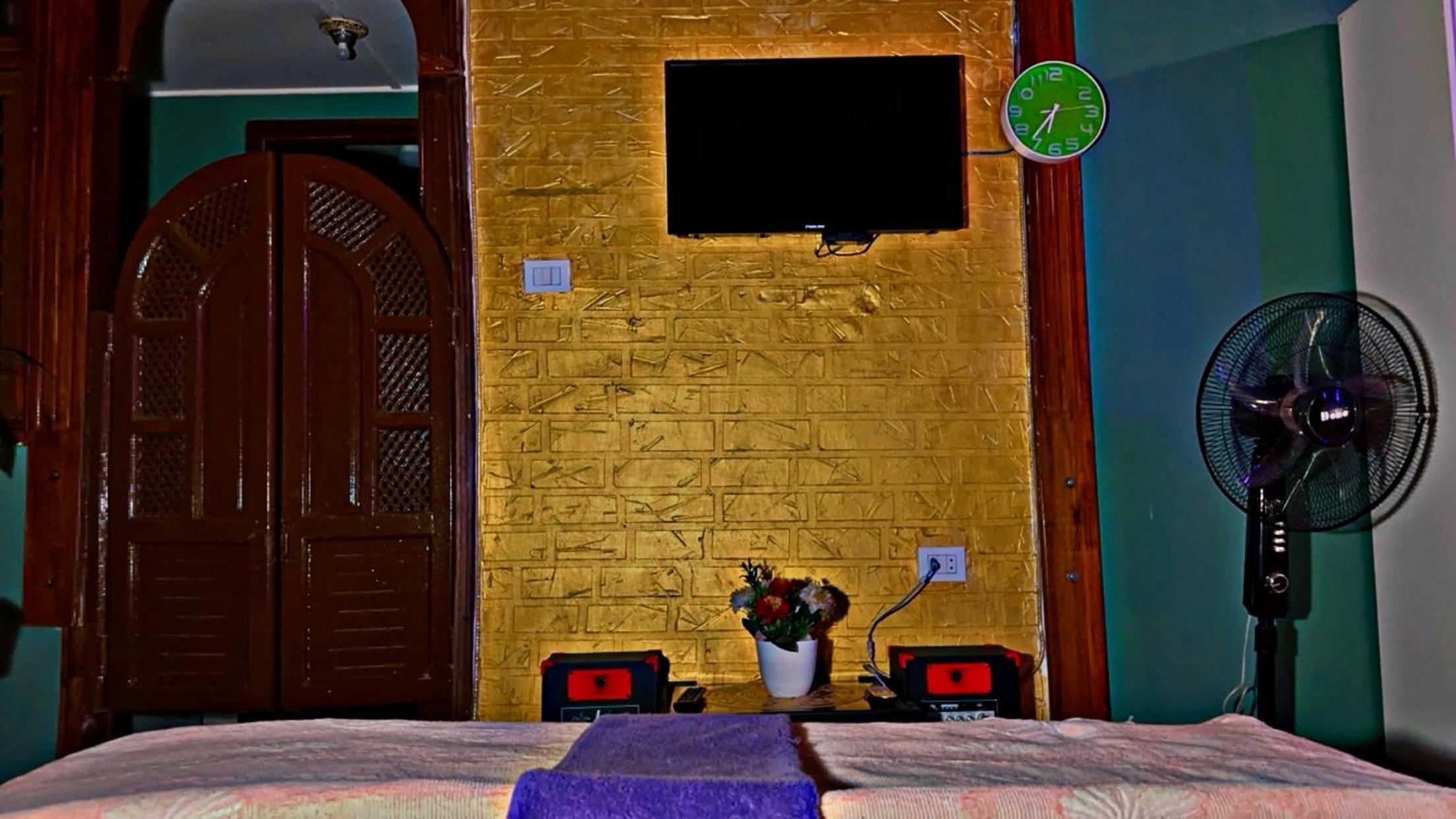 Studio with the visions of the Nile and the pyramids in Maadi