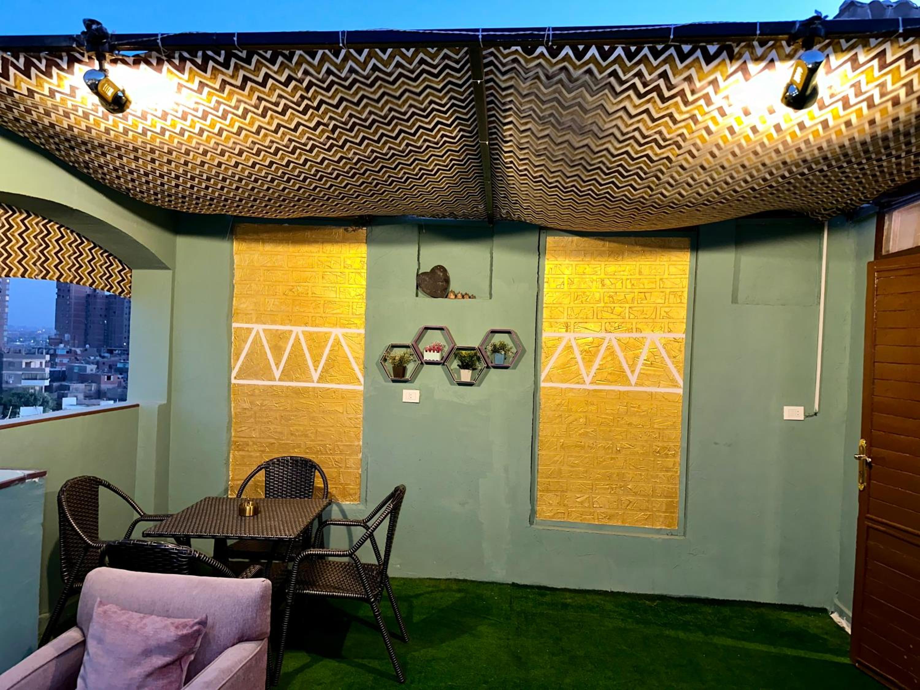 Studio with the visions of the Nile and the pyramids in Maadi