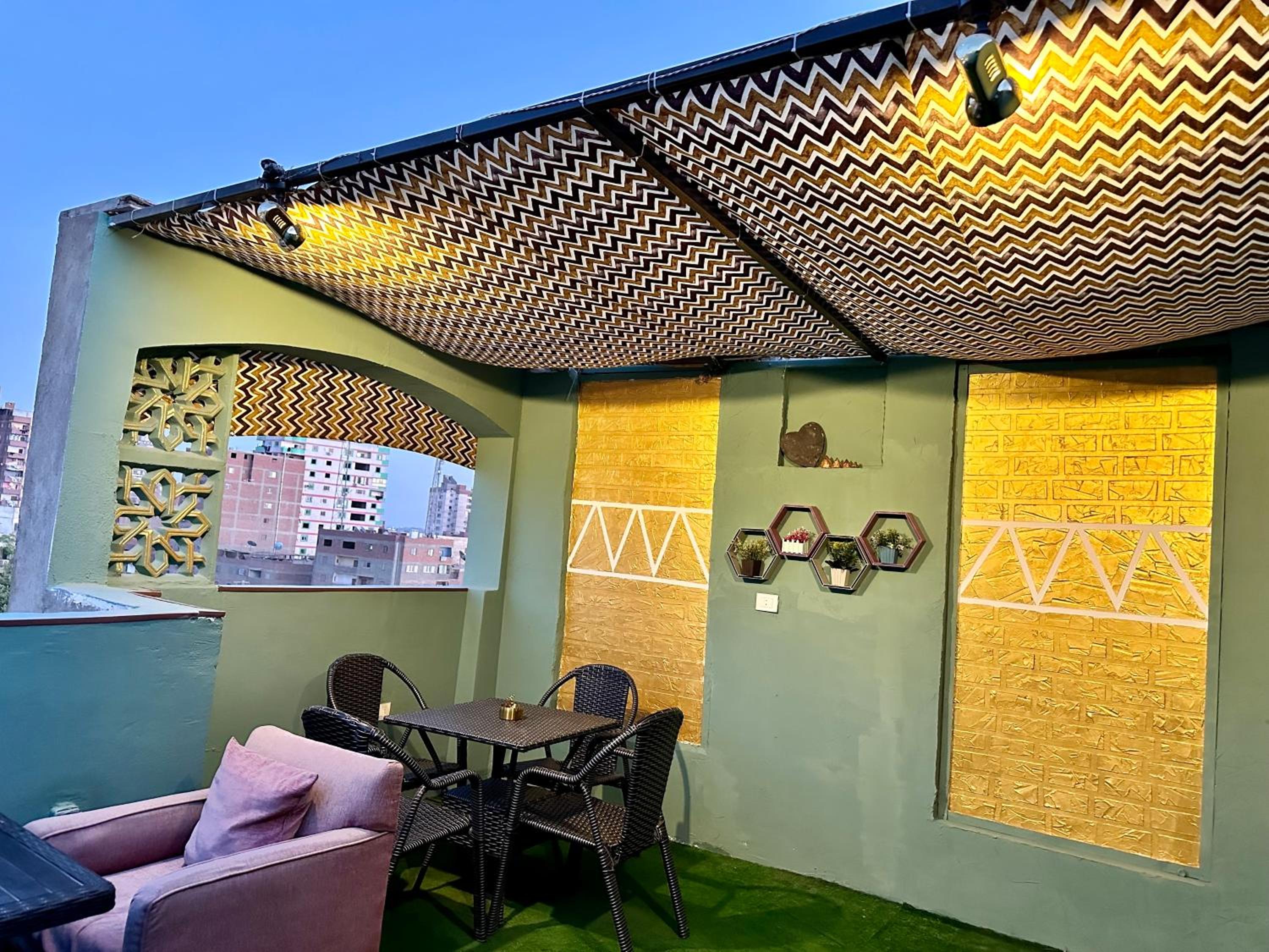 Studio with the visions of the Nile and the pyramids in Maadi