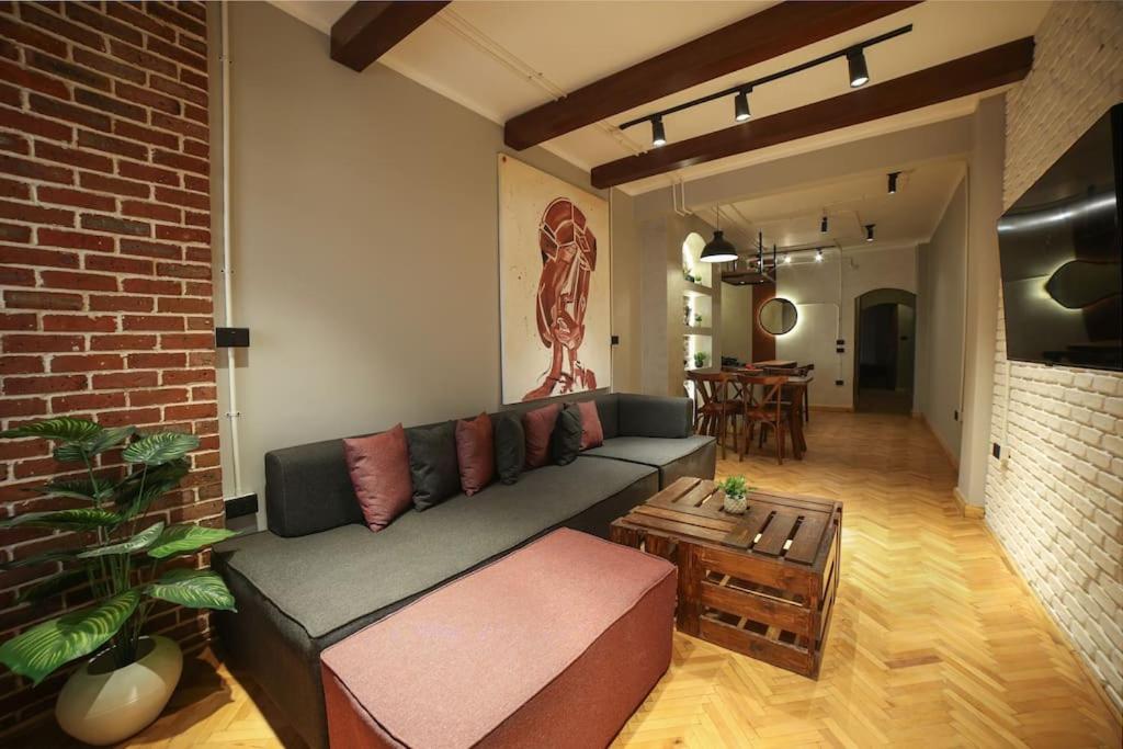 Chic Artist Loft in Downtown Cairo W Vintage Charm