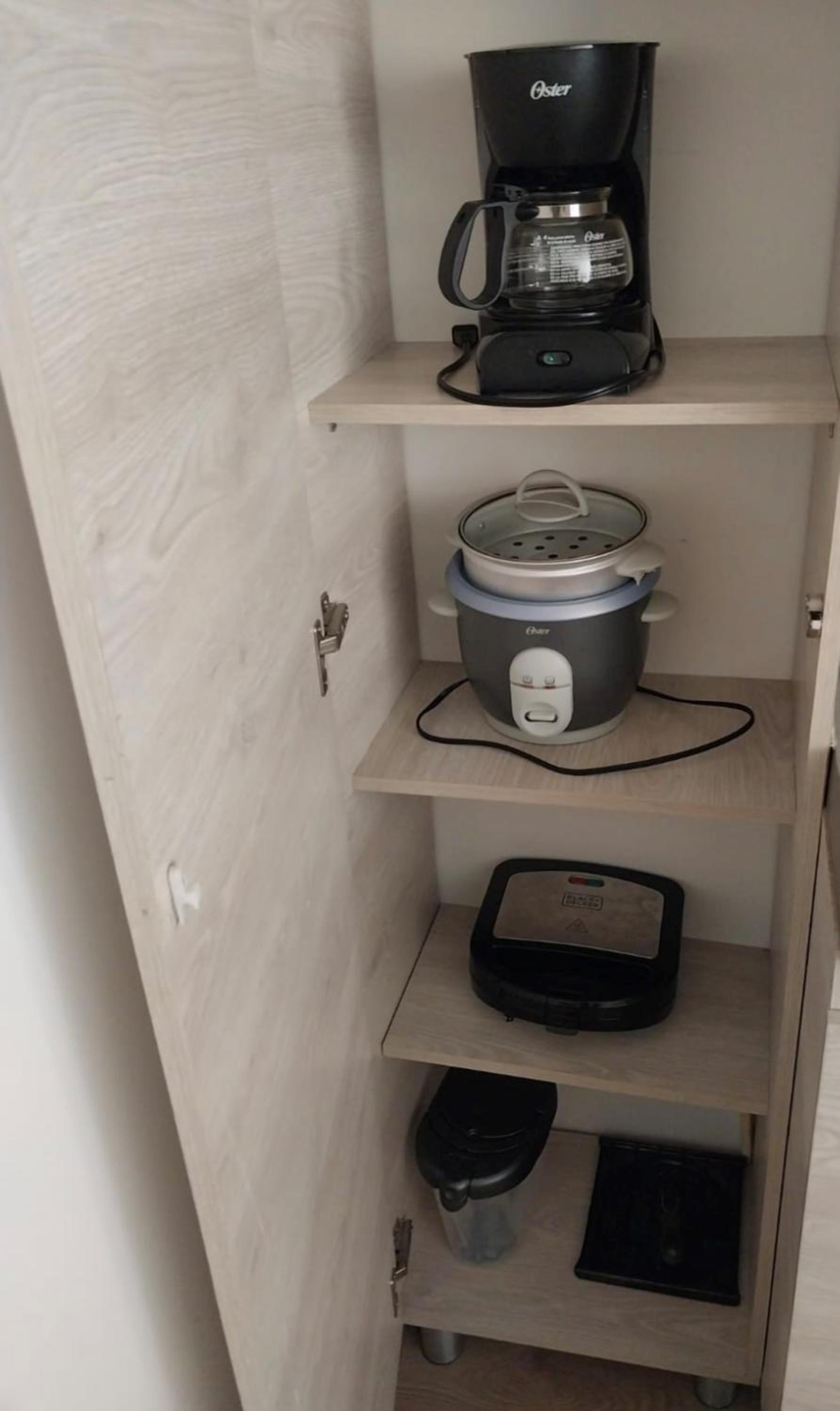 Entire Apartment Loft coffee- parking- WIFI 5G