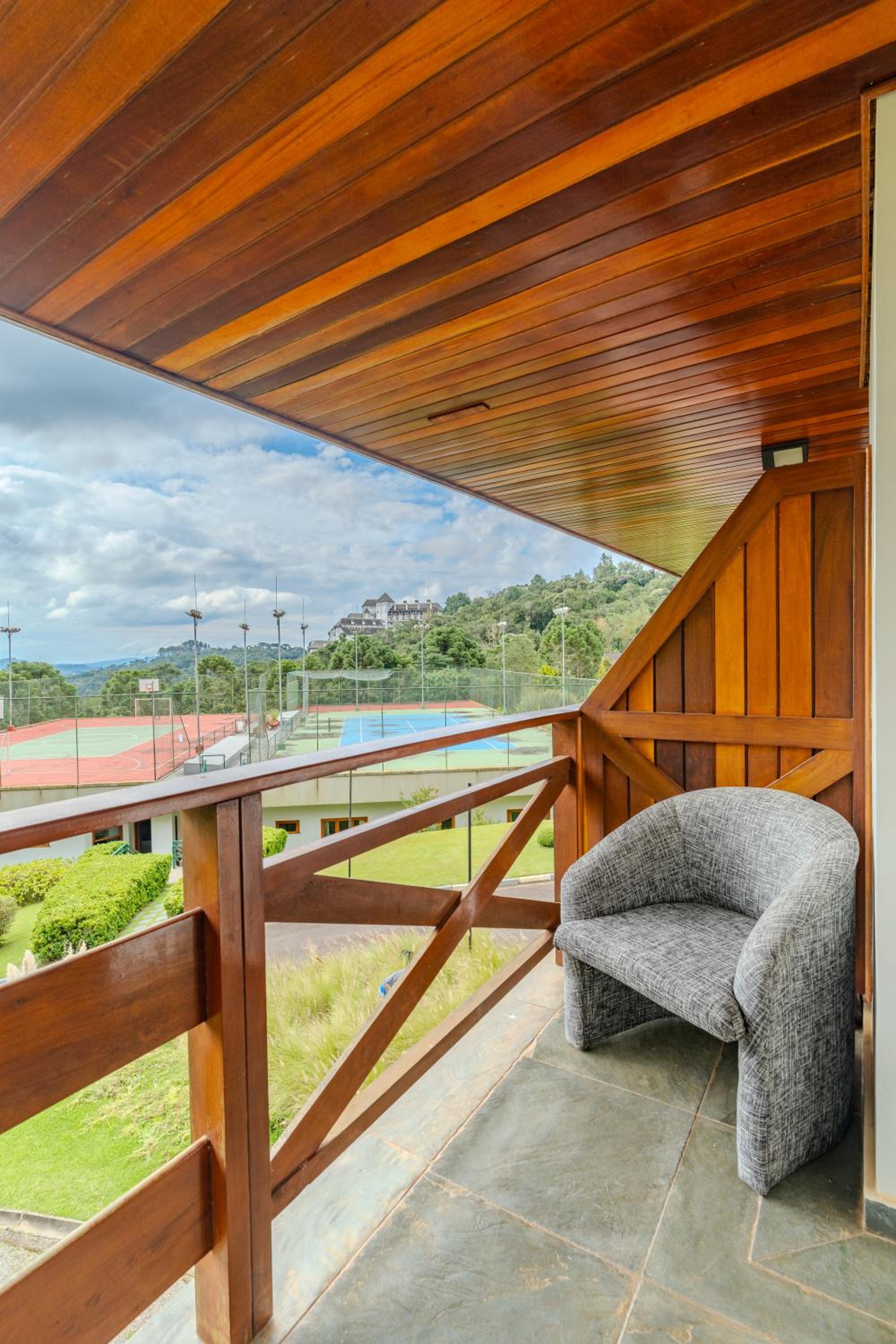 Mineir.INN - Piscina Aquecida e Hidro na Montanha