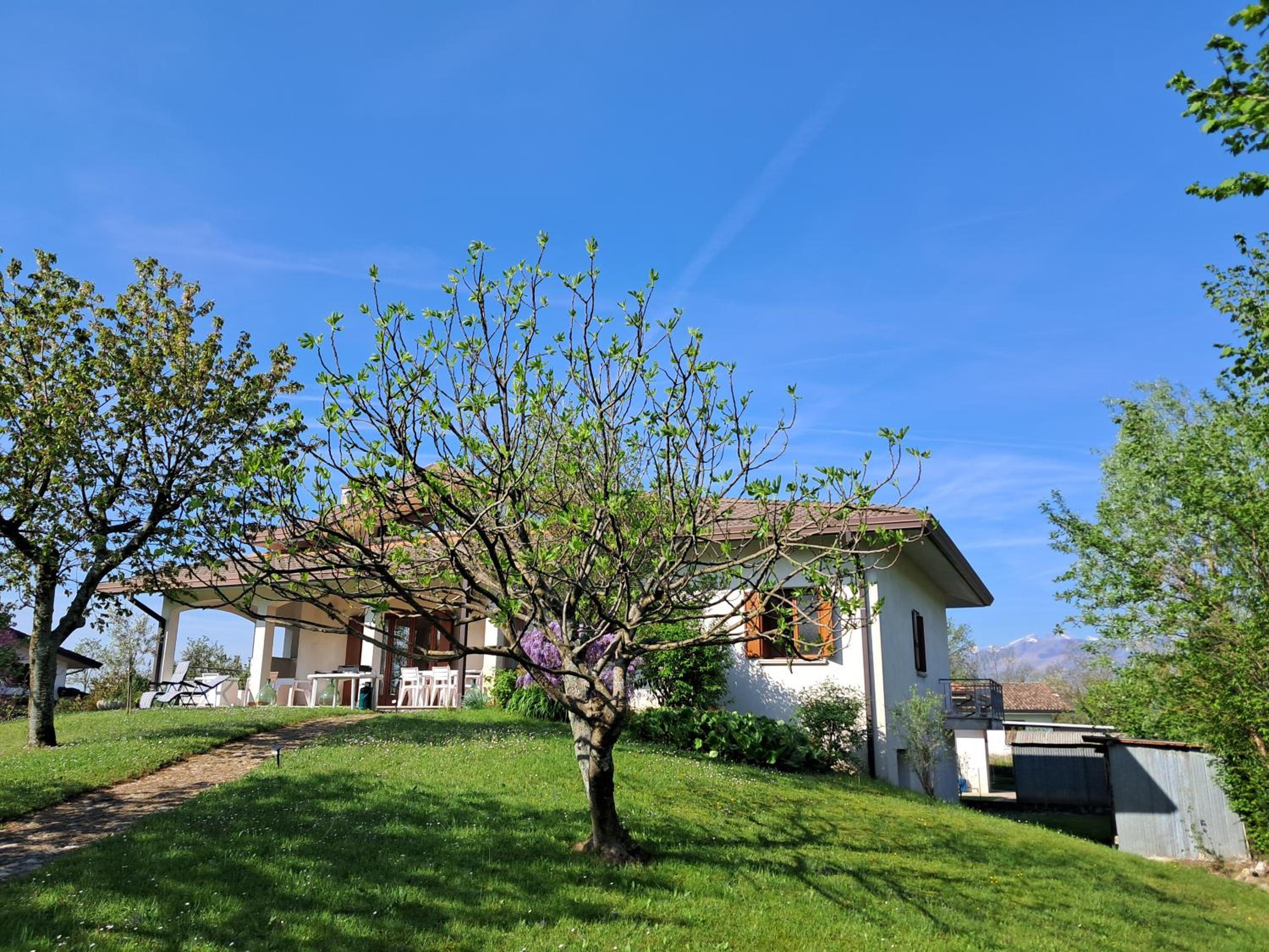 Etage entier independant d une villa , avec terrasse, jardin, 2 a 6 personnes view 4