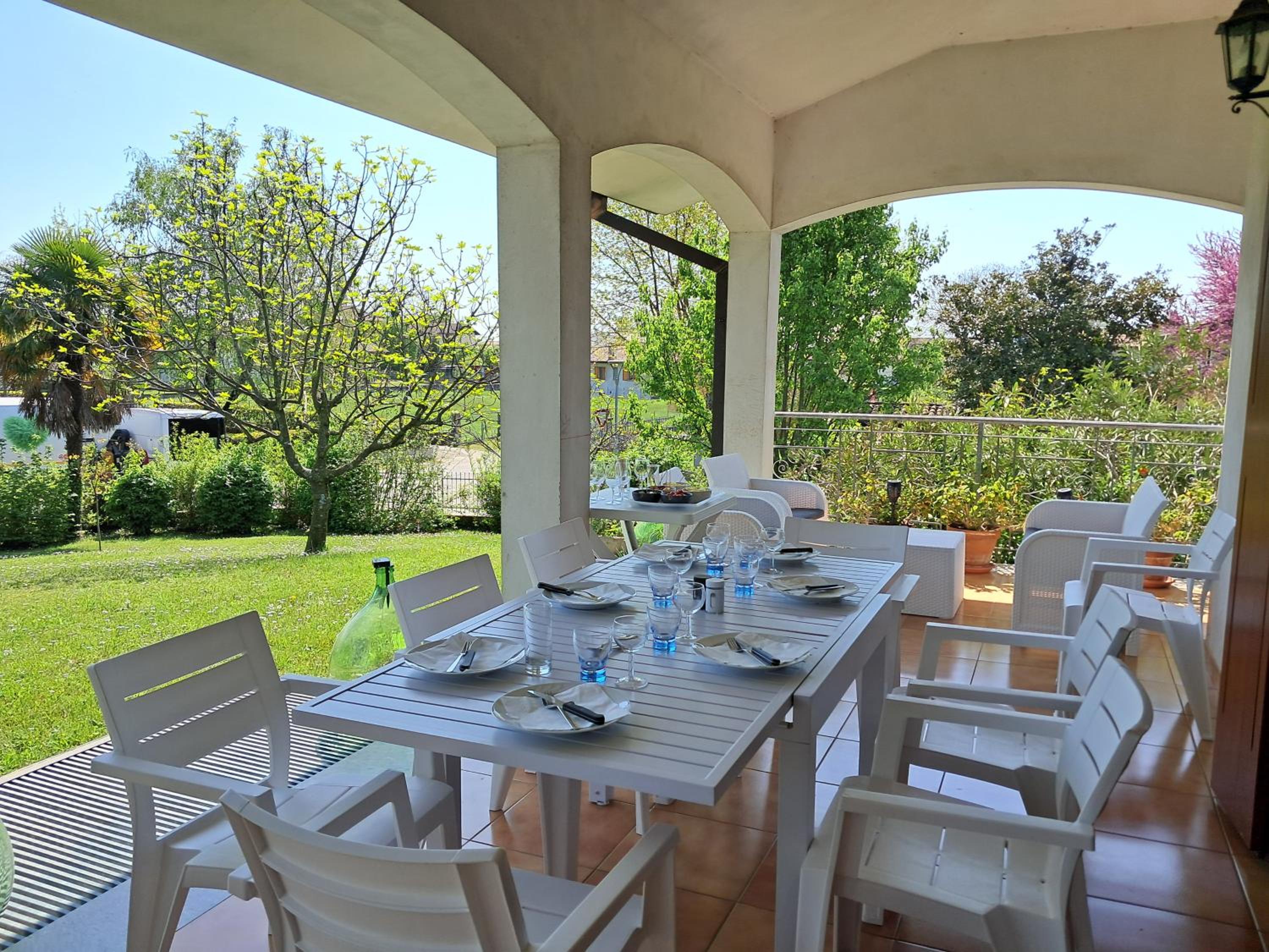 Etage entier independant d une villa , avec terrasse, jardin, 2 a 6 personnes view 3