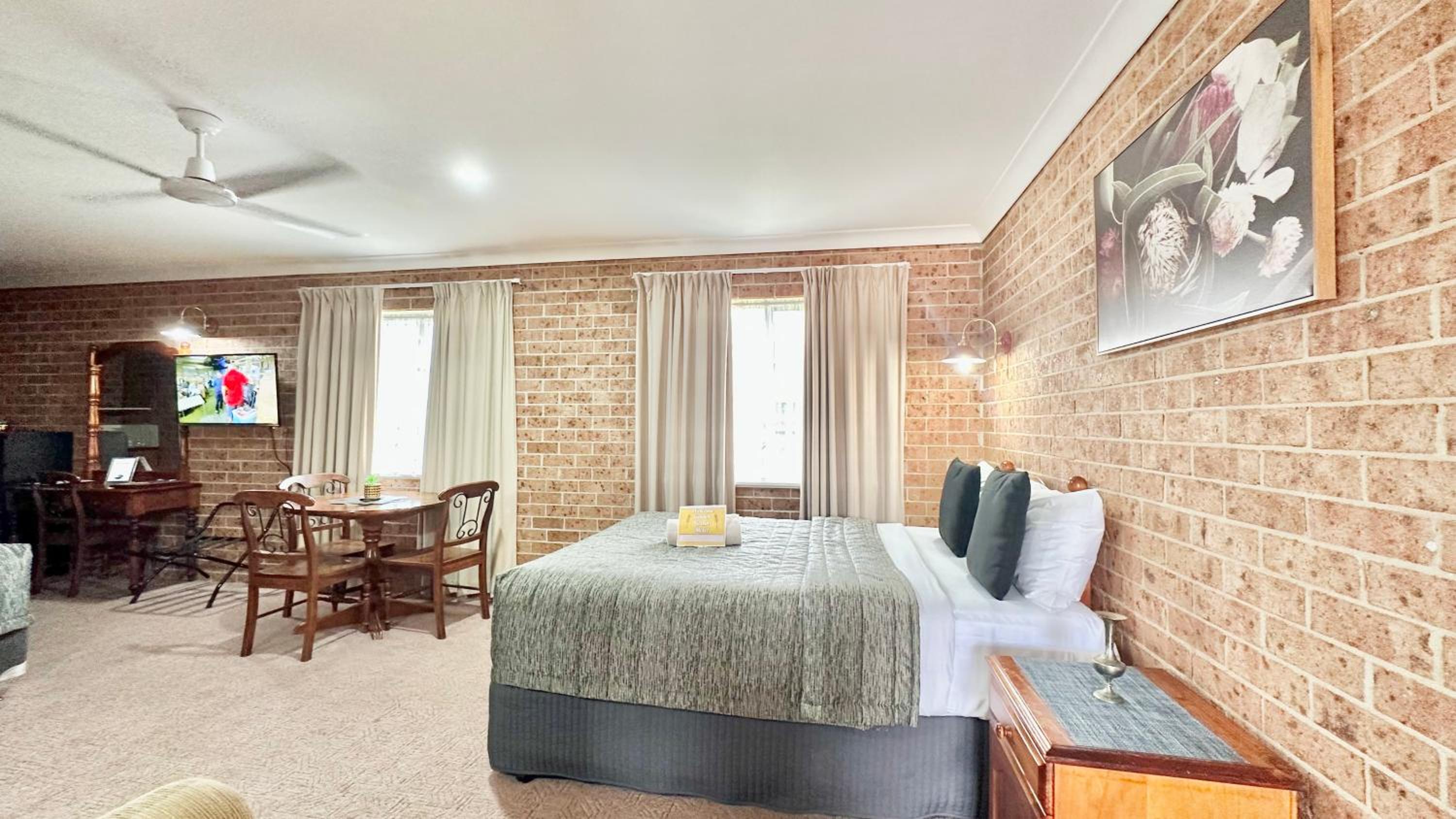 Golden Grain Motor Inn
