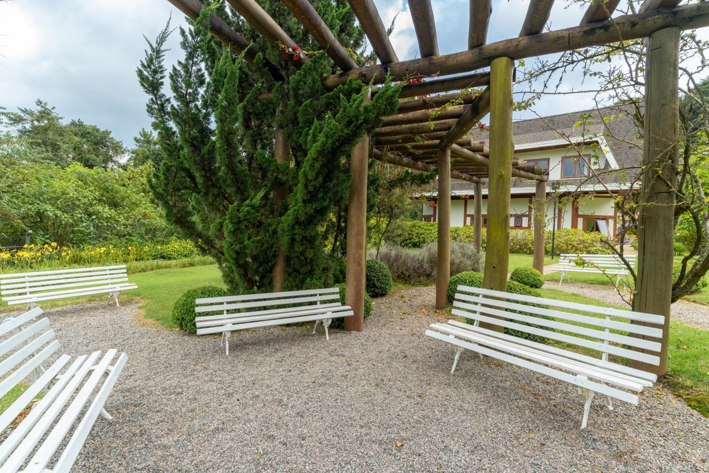 Mineir.INN - Piscina Aquecida e Hidro na Montanha