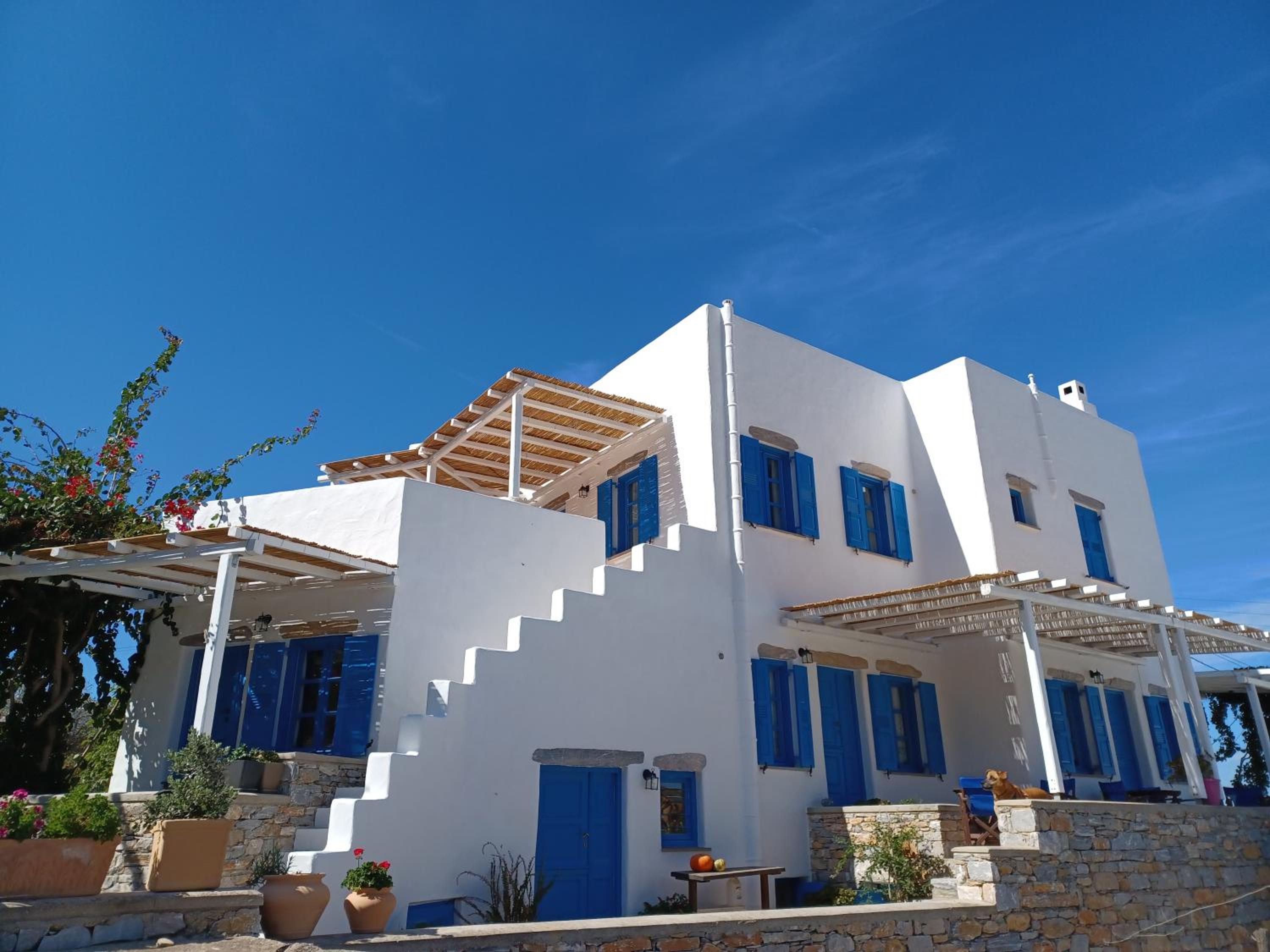 Hotel Vicky's Studios - Image 1