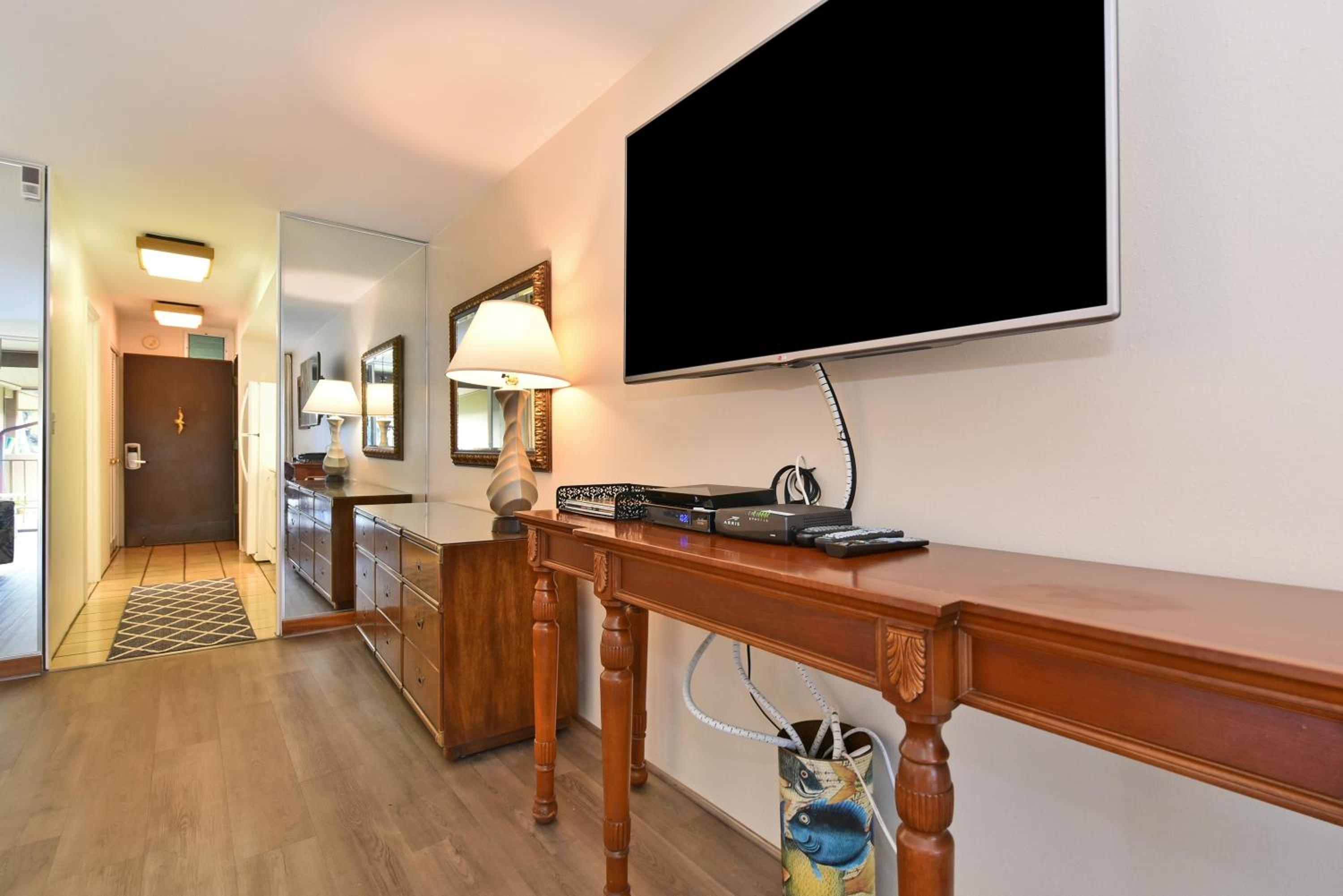 Eldorado J209 · EL J209 Spacious Studio w AC Pool and Beach Caba