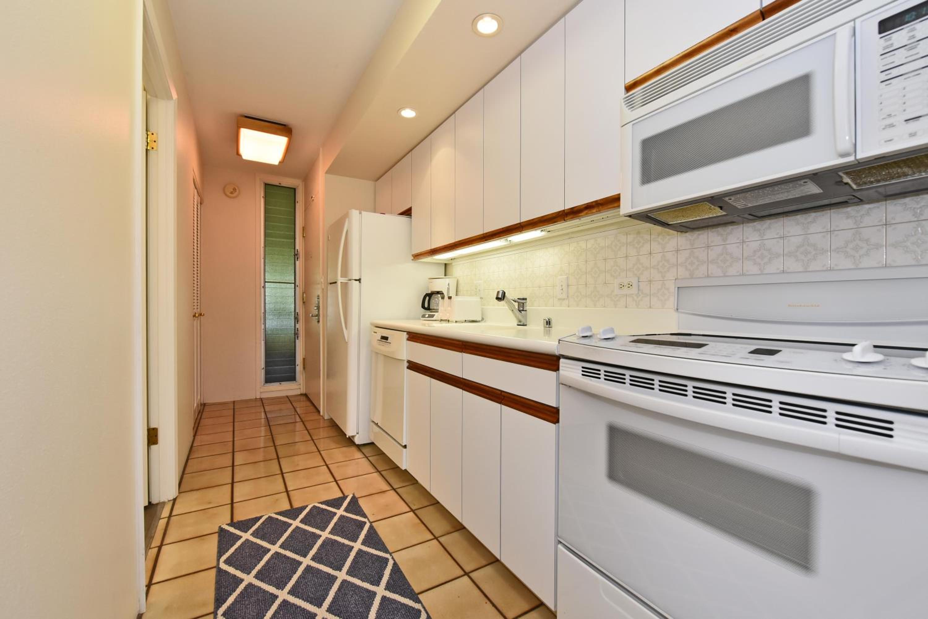 Eldorado J209 · EL J209 Spacious Studio w AC Pool and Beach Caba