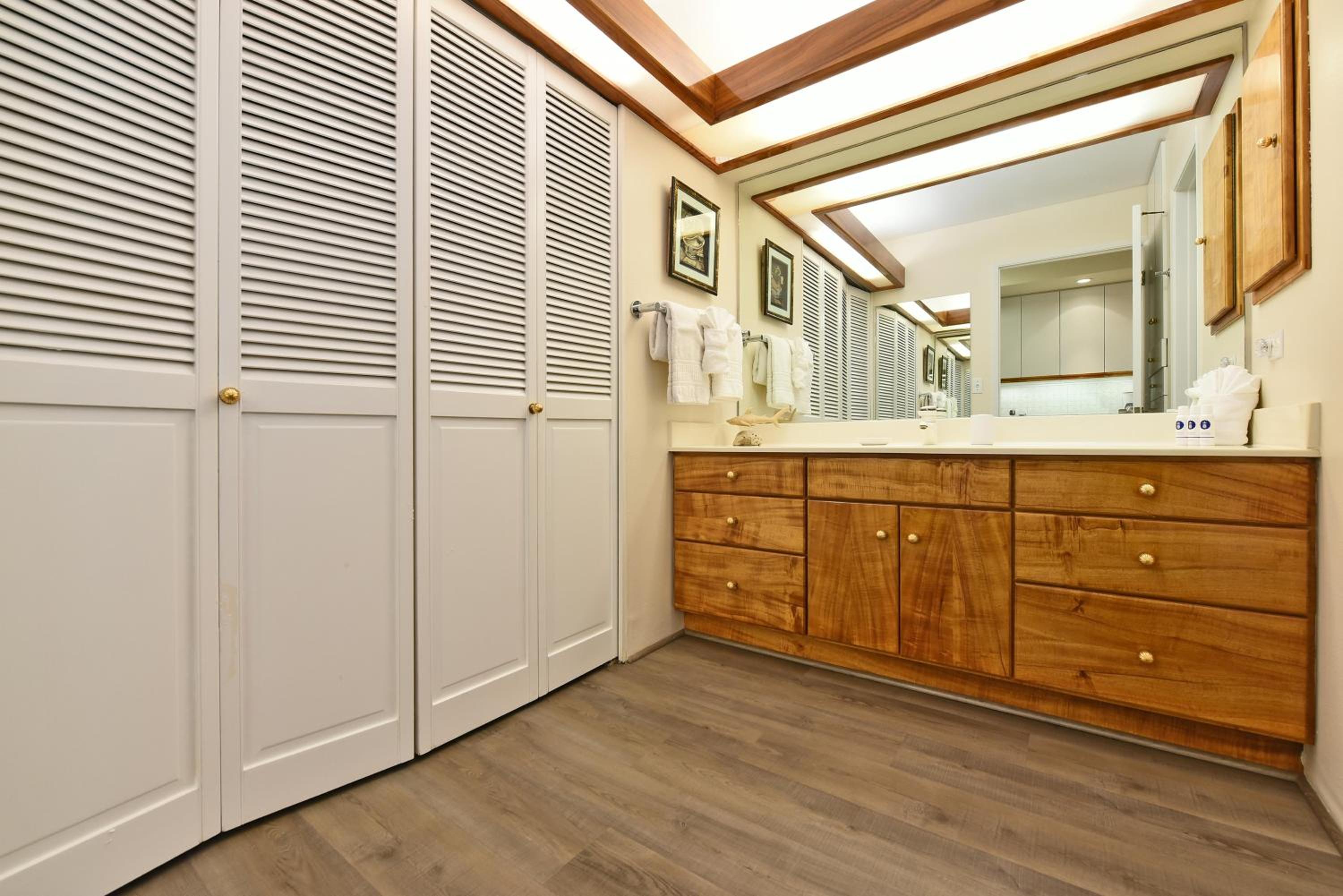 Eldorado J209 · EL J209 Spacious Studio w AC Pool and Beach Caba
