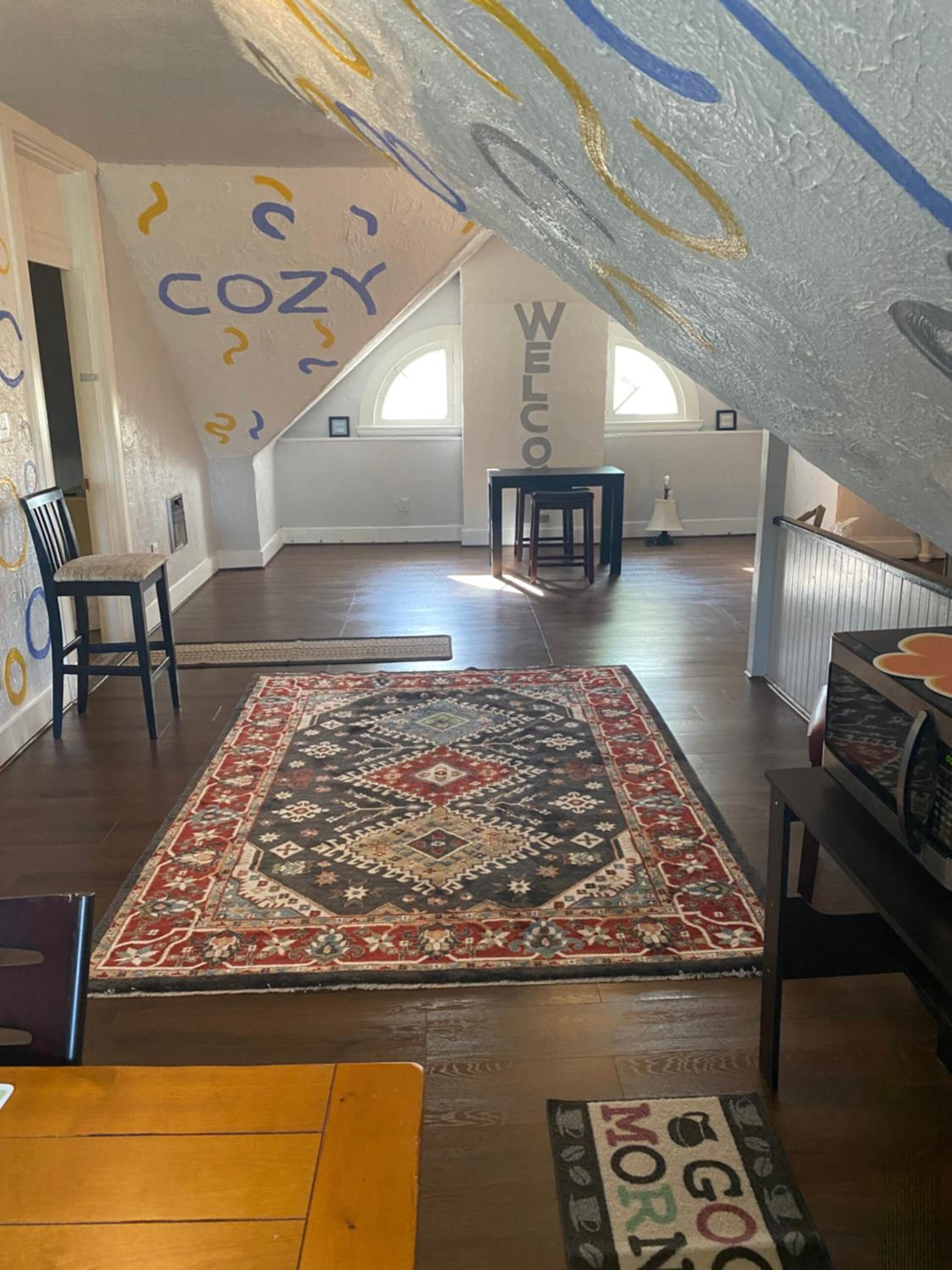 Awesome Attic studio3B private room /shared apt