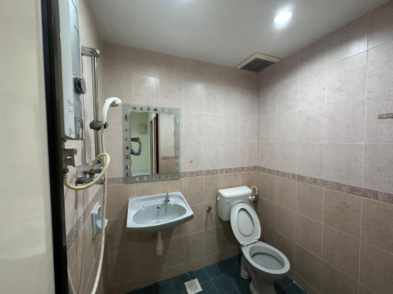 Desa Tebrau 1 Near IKEA Toppen PeiKin Long Sing HeLiXuan Restaurant