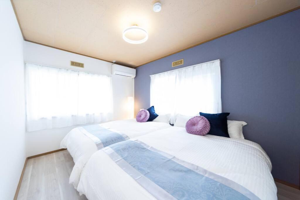 Shiga Lakeside House in Hamabun