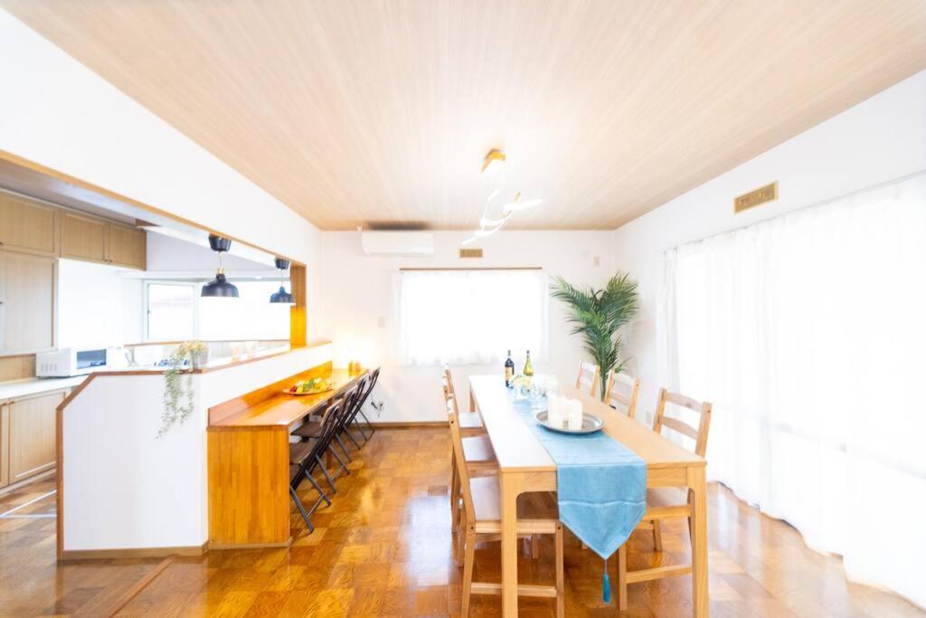 Shiga Lakeside House in Hamabun