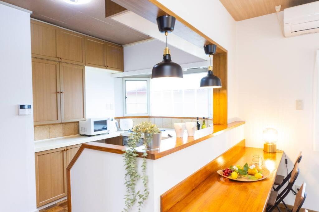 Shiga Lakeside House in Hamabun