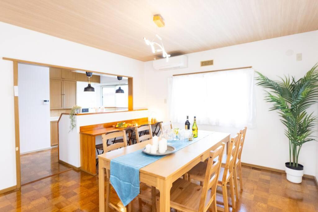 Shiga Lakeside House in Hamabun