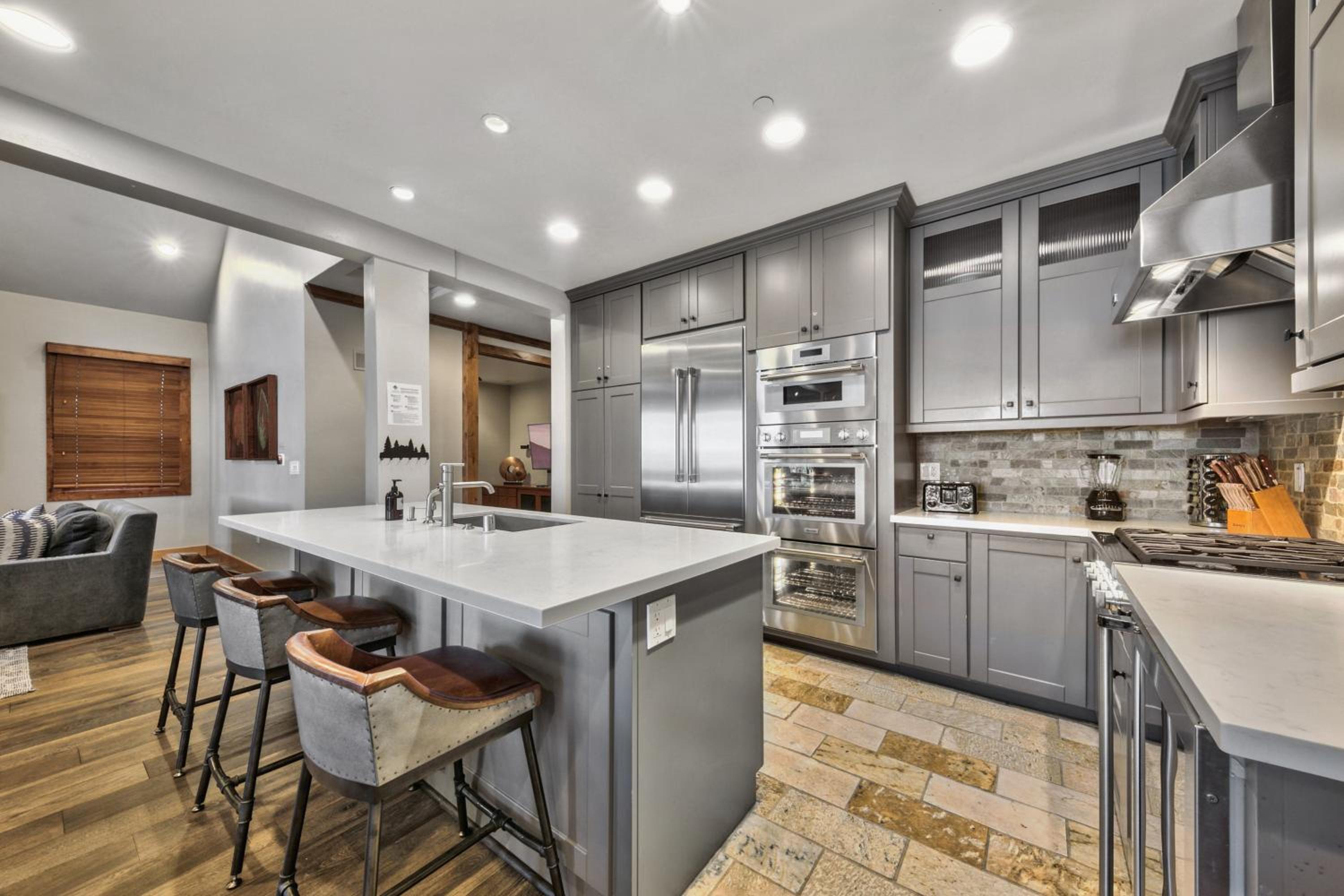 Lake Tahoe Vacations - The PEAK Everest 14 - The Ultimate in Lakefront Luxury - Property Image 31