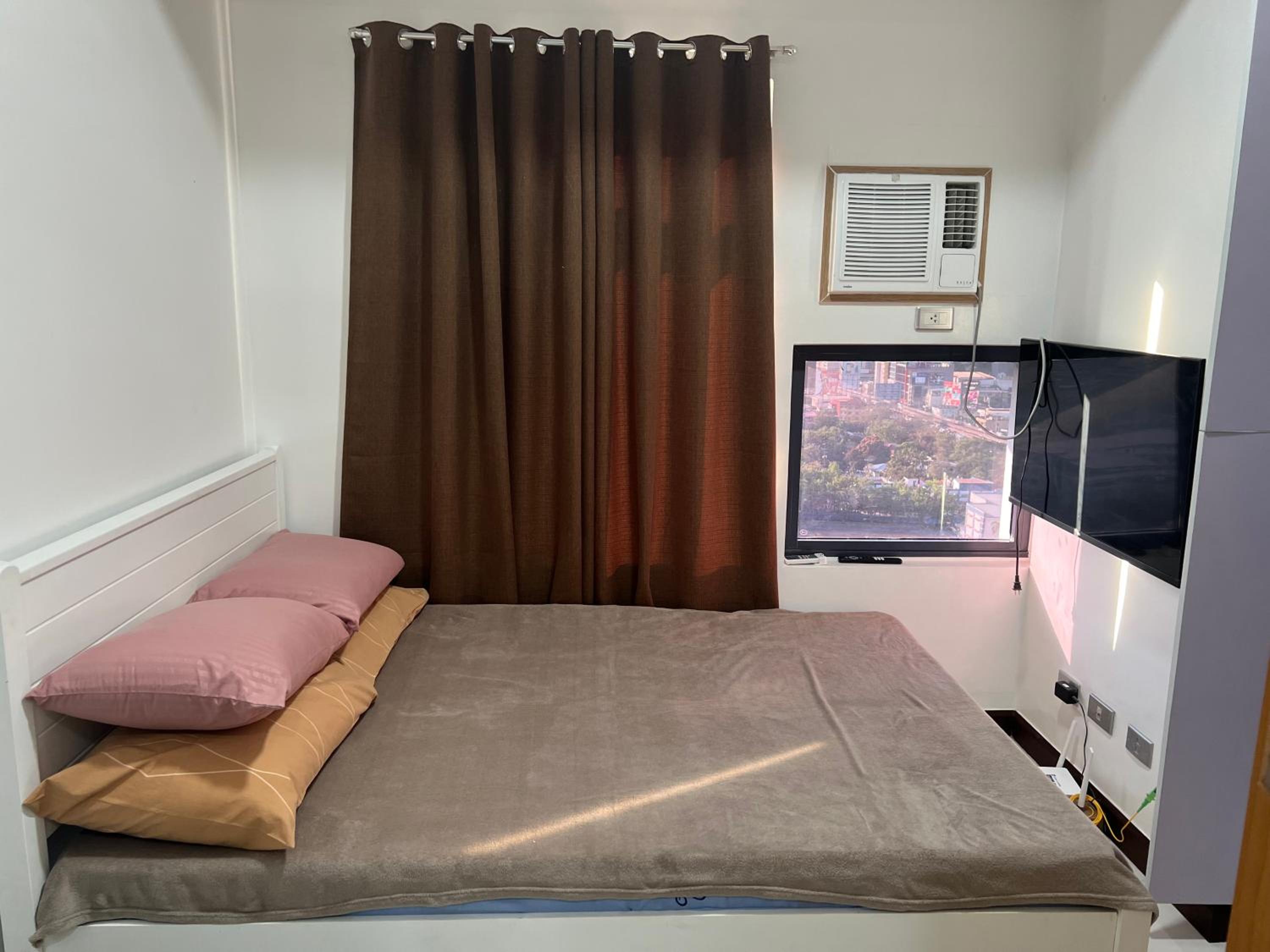 unit 23 greenhills, annapolis metro manila view 5