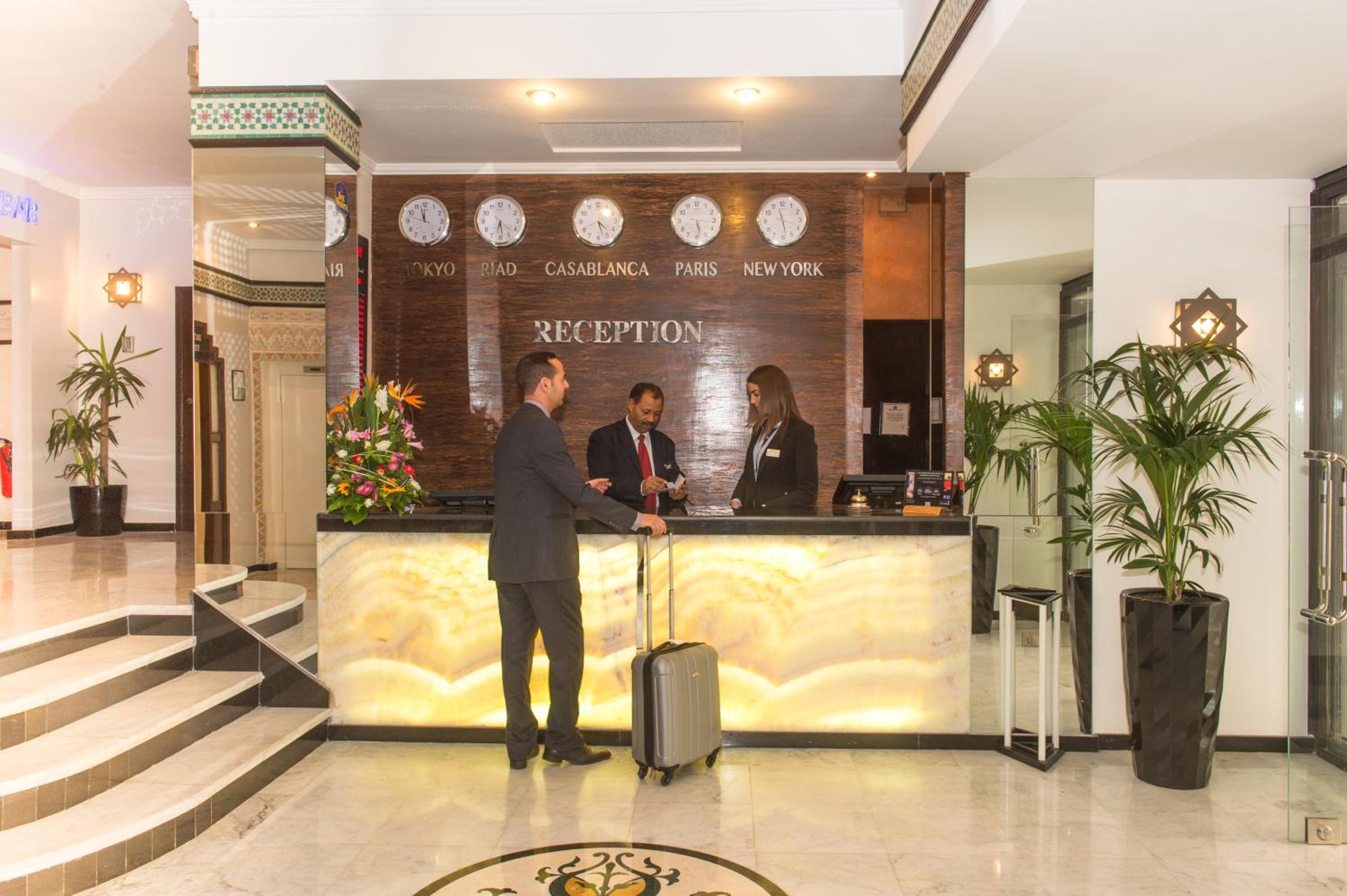 Reception & Lobby