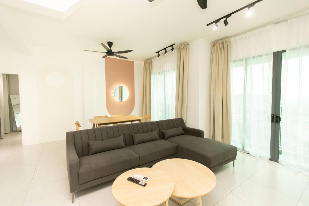 Top floor Seaview pent house 3BR 10pax photo 1
