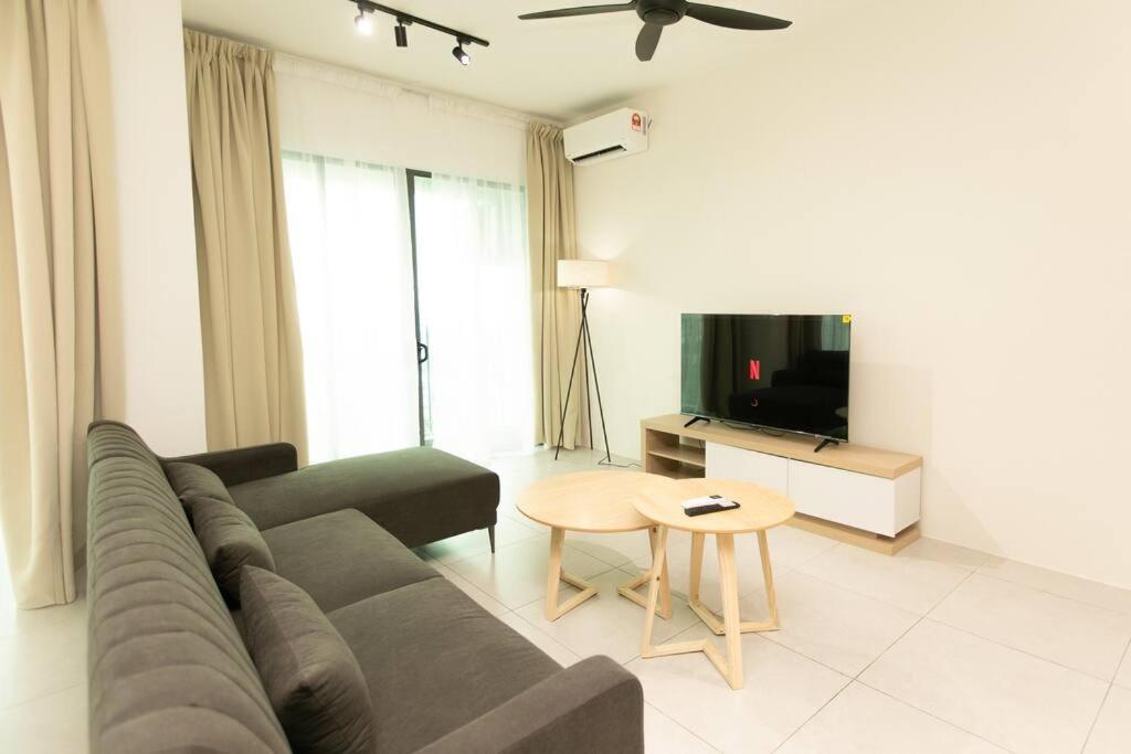 Top floor Seaview pent house 3BR 10pax photo 5