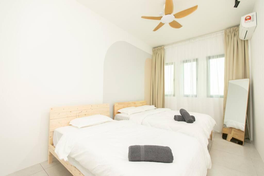 Top floor Seaview pent house 3BR 10pax photo 8