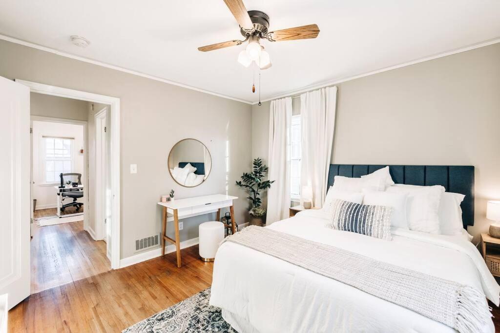 Enchanting and comfy urban cottage with renovated rustic den by Como Park MN State Fair - Property Image 38
