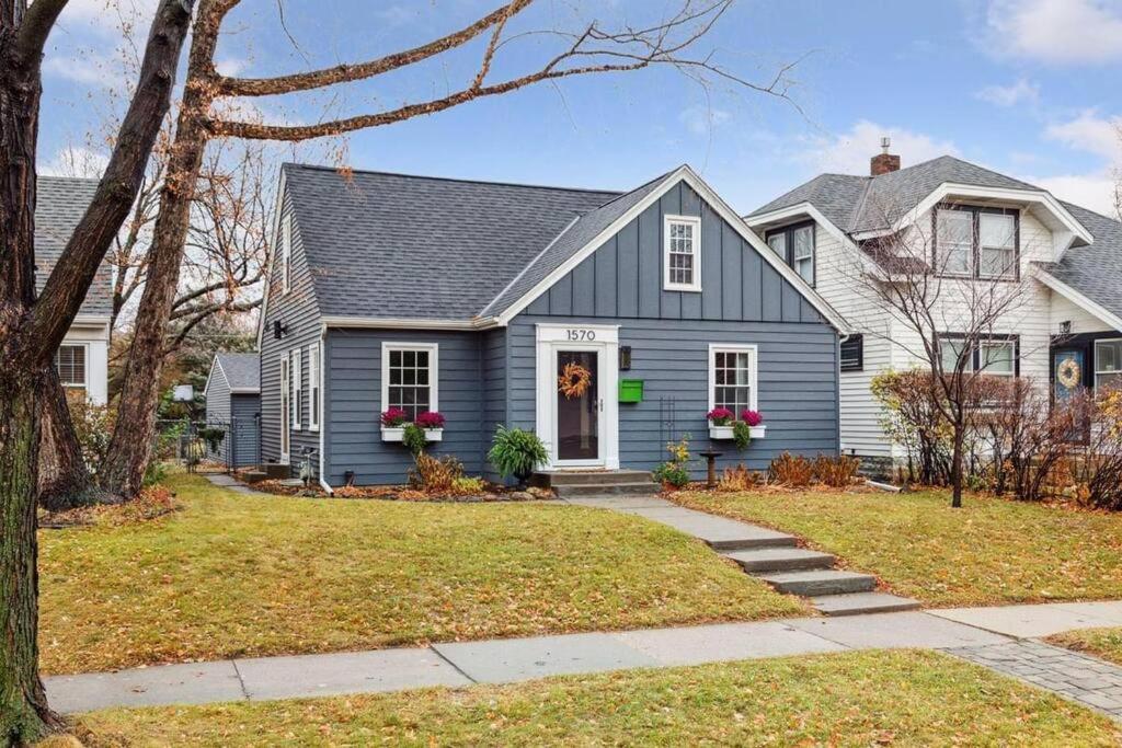 Enchanting and comfy urban cottage with renovated rustic den by Como Park MN State Fair - Property Image 51