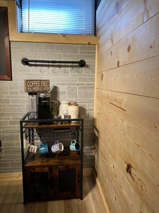 Enchanting and comfy urban cottage with renovated rustic den by Como Park MN State Fair - Property Image 17