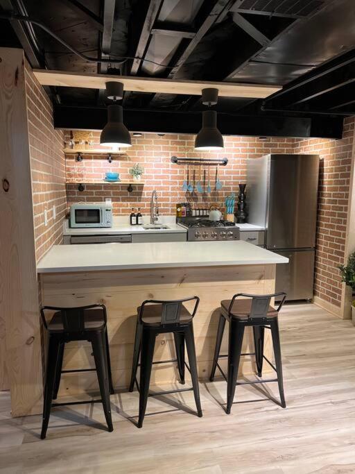 Enchanting and comfy urban cottage with renovated rustic den by Como Park  MN State Fair - Property Image 2
