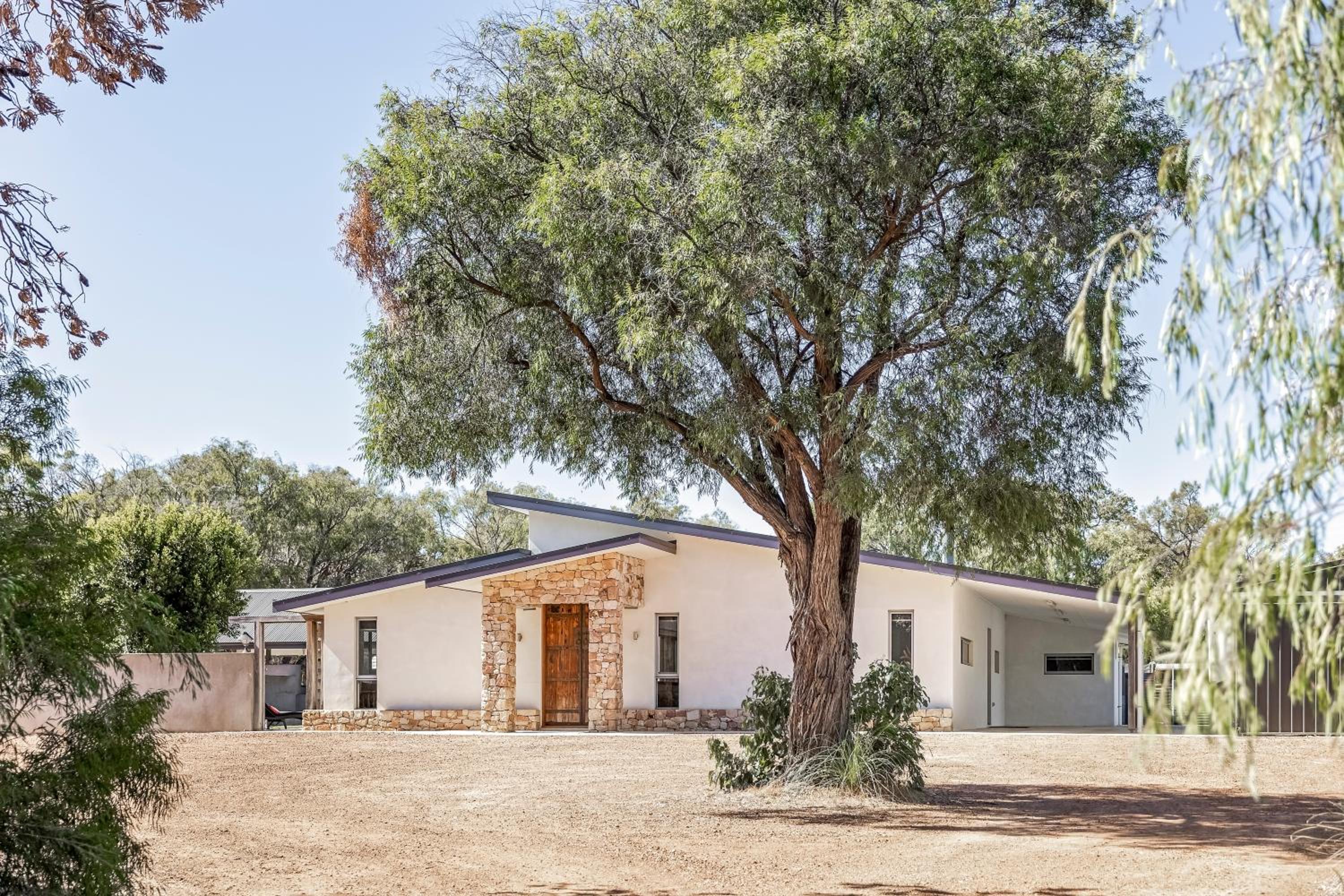 Woodlands Villa – family bush escape