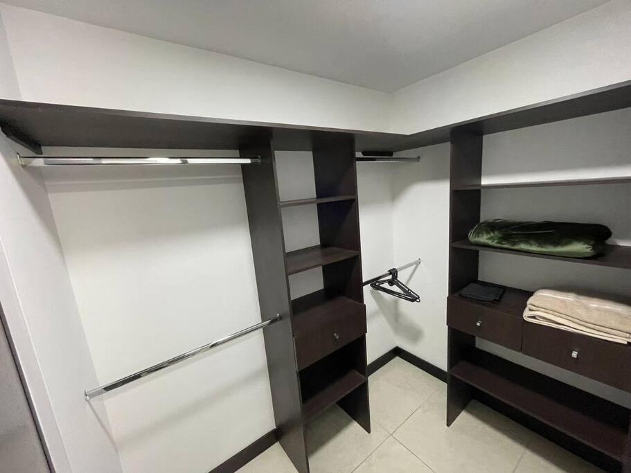 Amplio Apartamento en Papiro